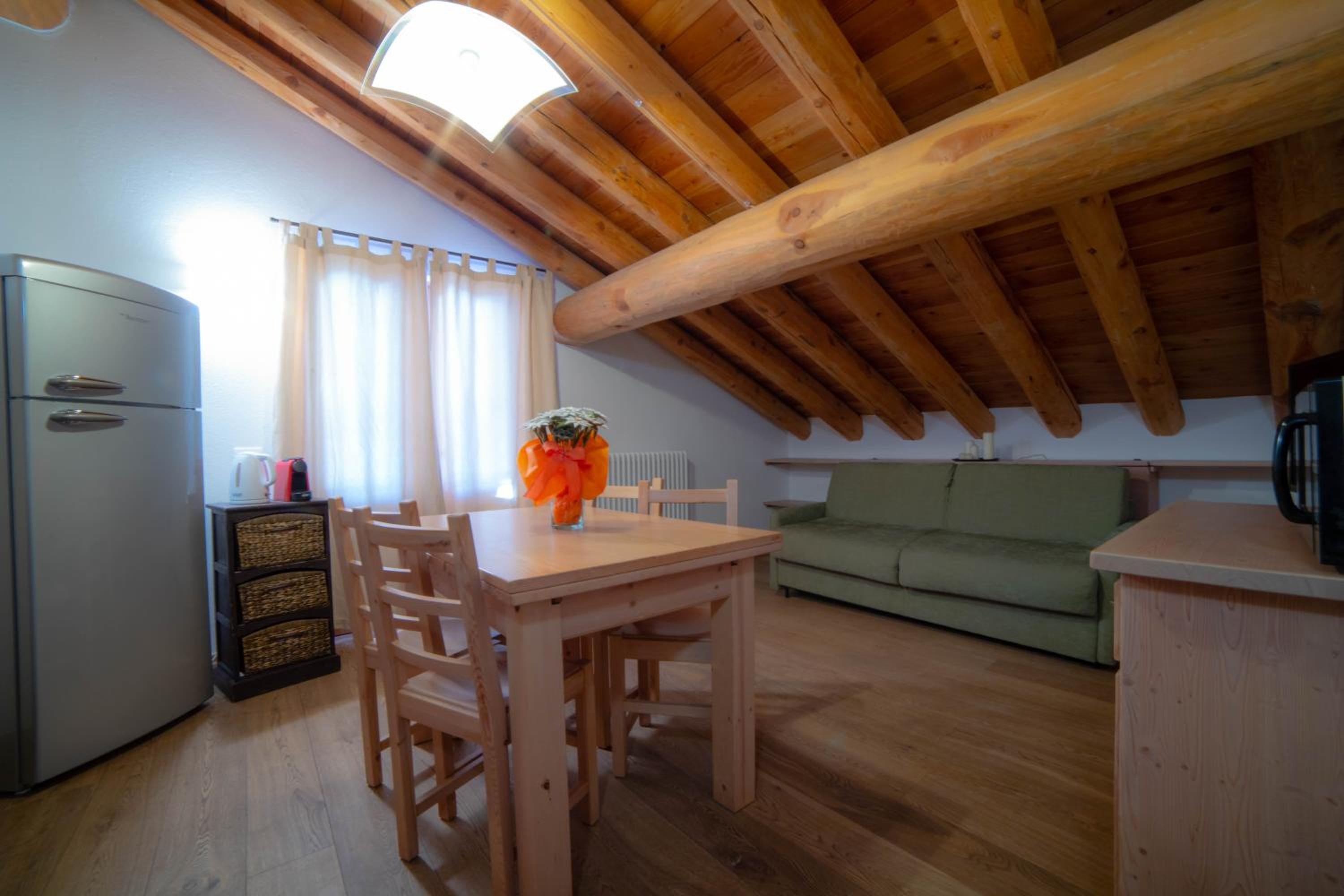 One-Bedroom Apartment - Photo 6