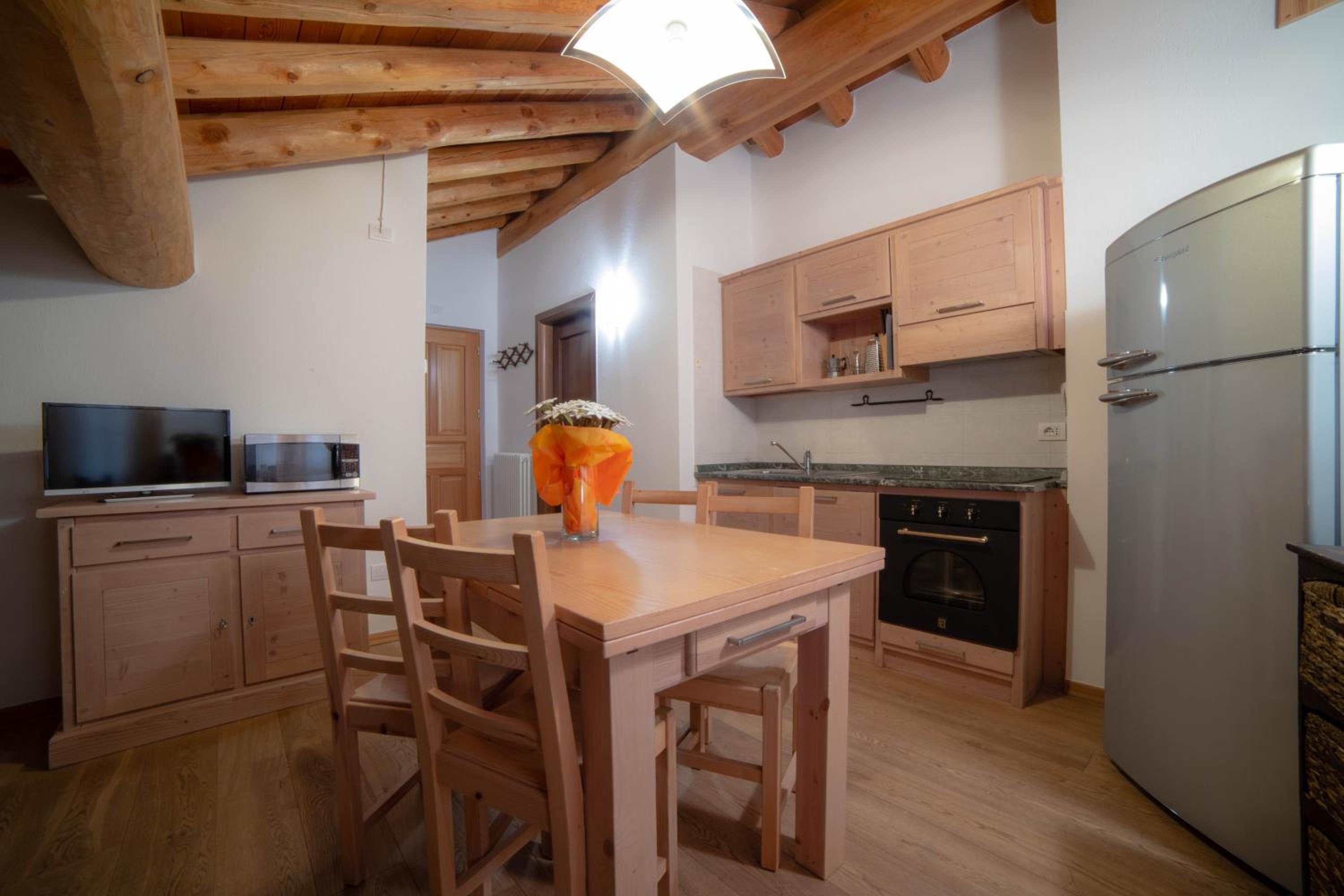One-Bedroom Apartment - Photo 7