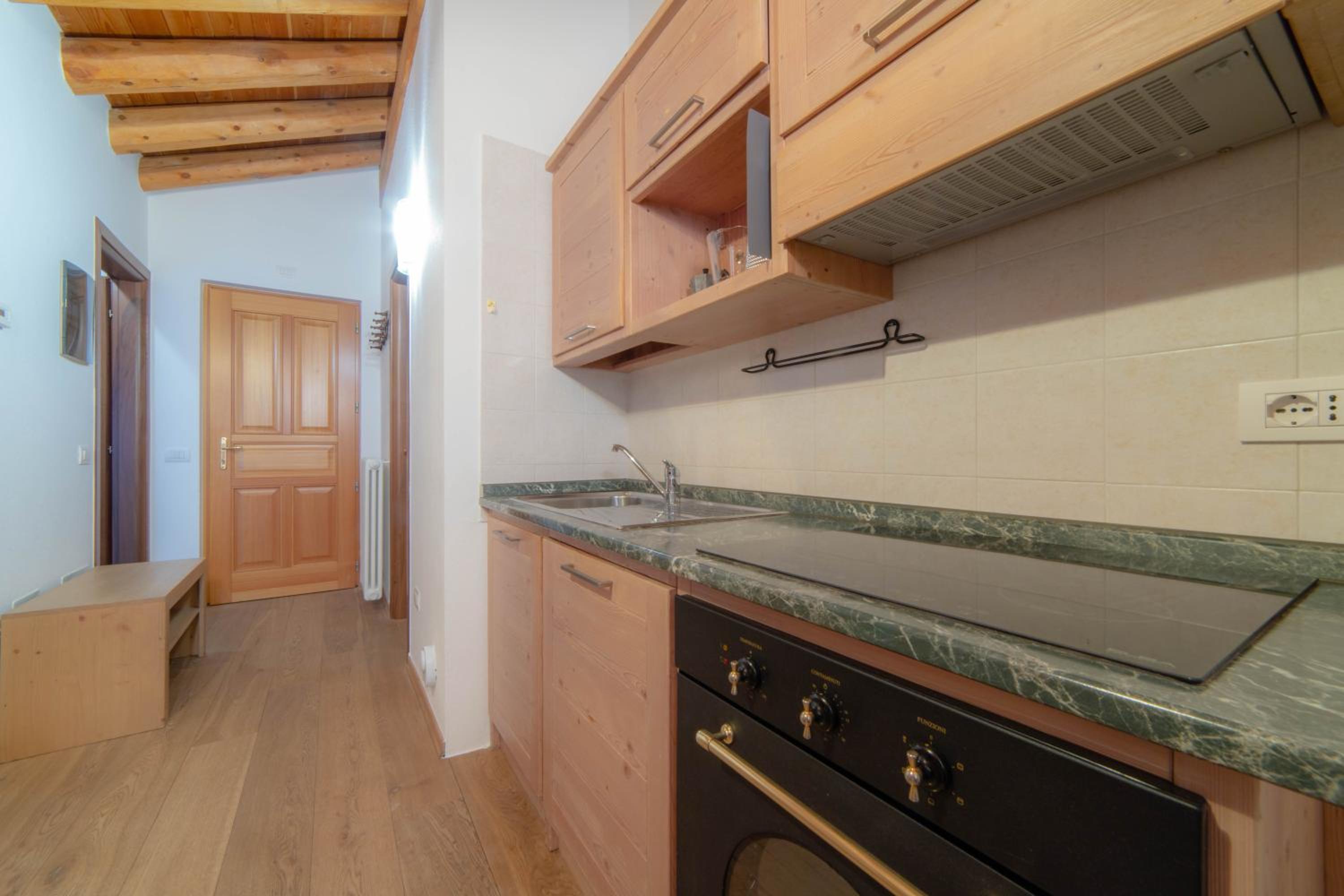 One-Bedroom Apartment - Photo 8