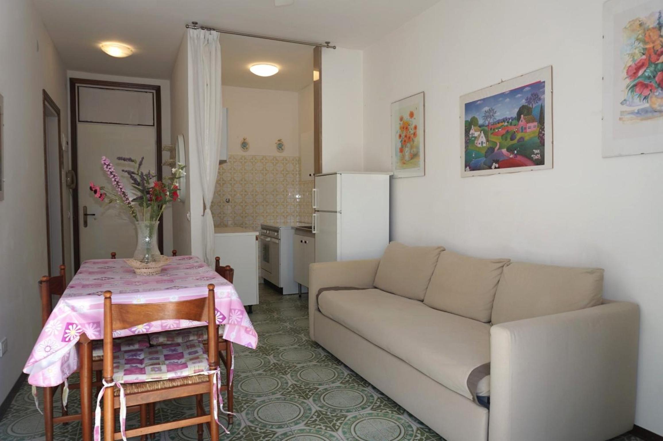 Apartment photo 3