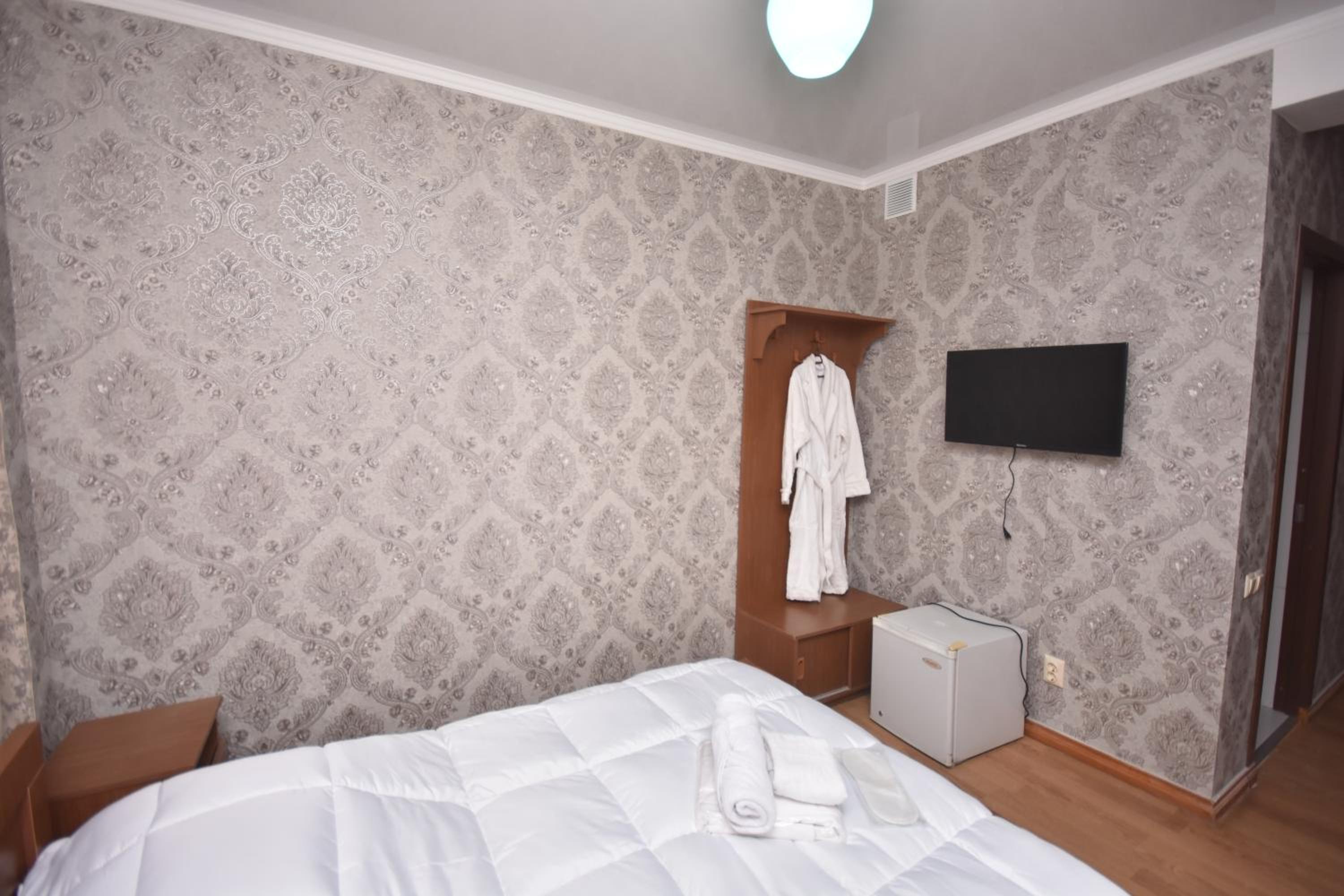 Large Double Room photo 2