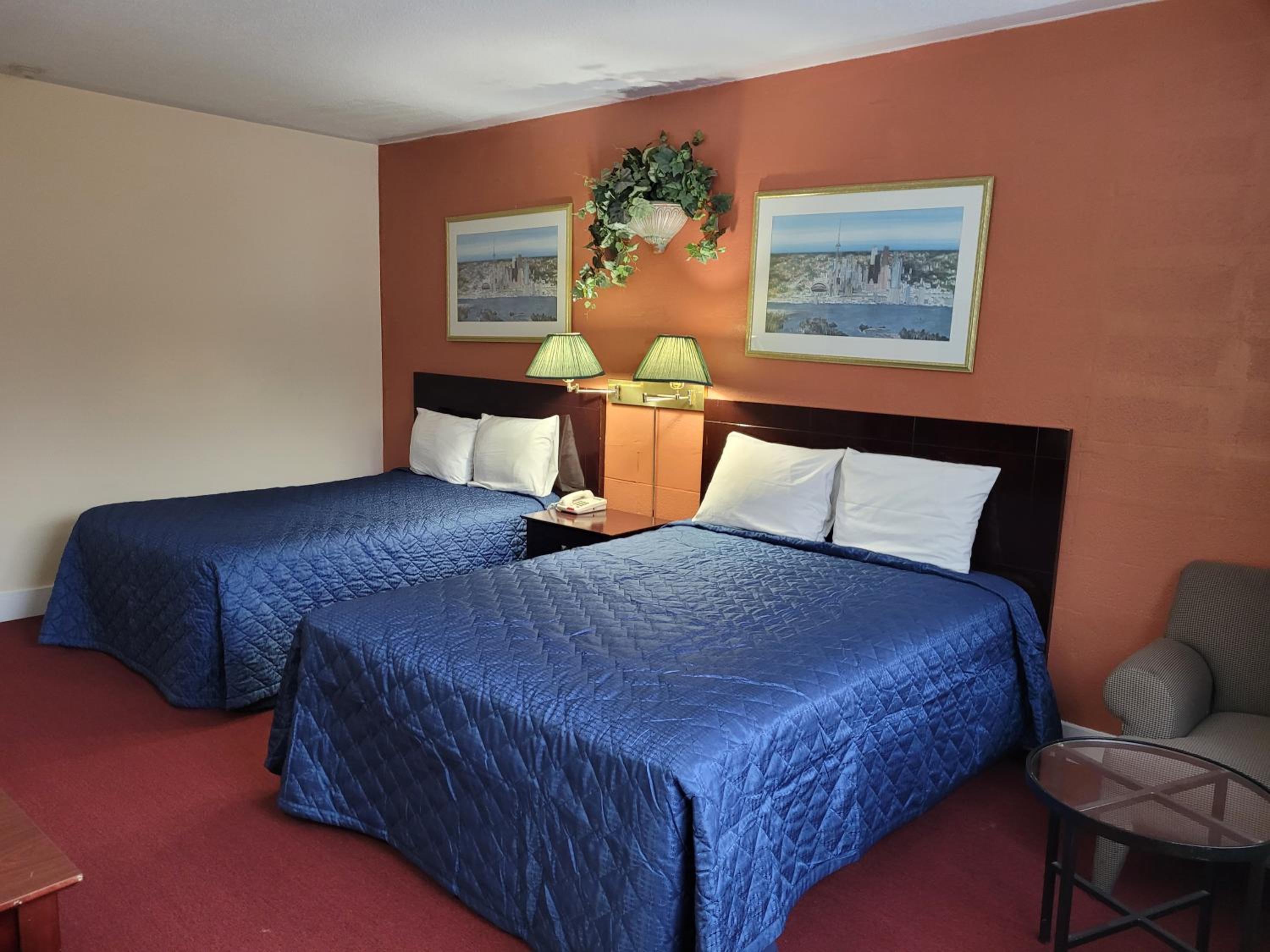 Double Room With Two Double Beds photo 1