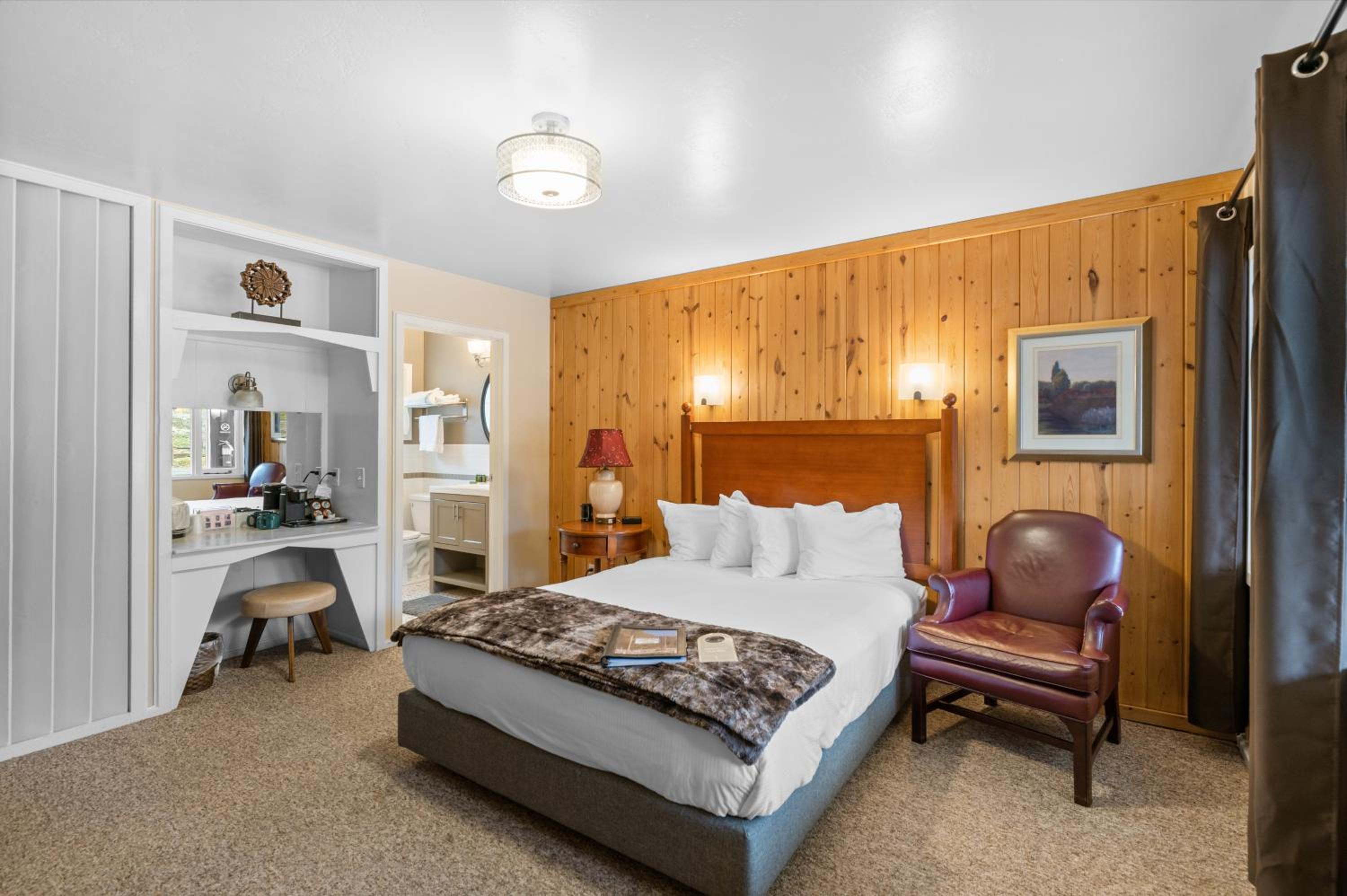 Queen Room photo 3