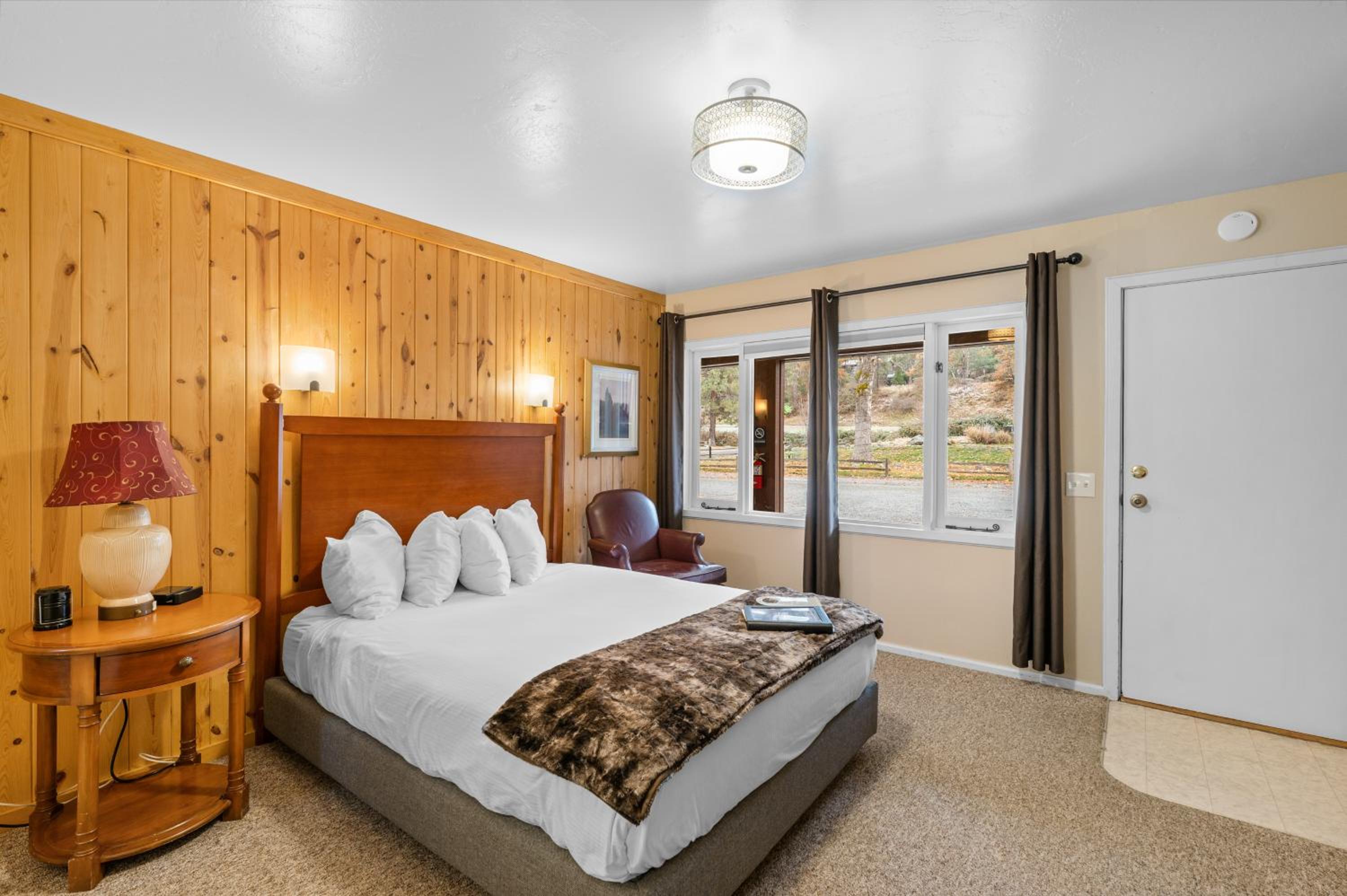 Queen Room