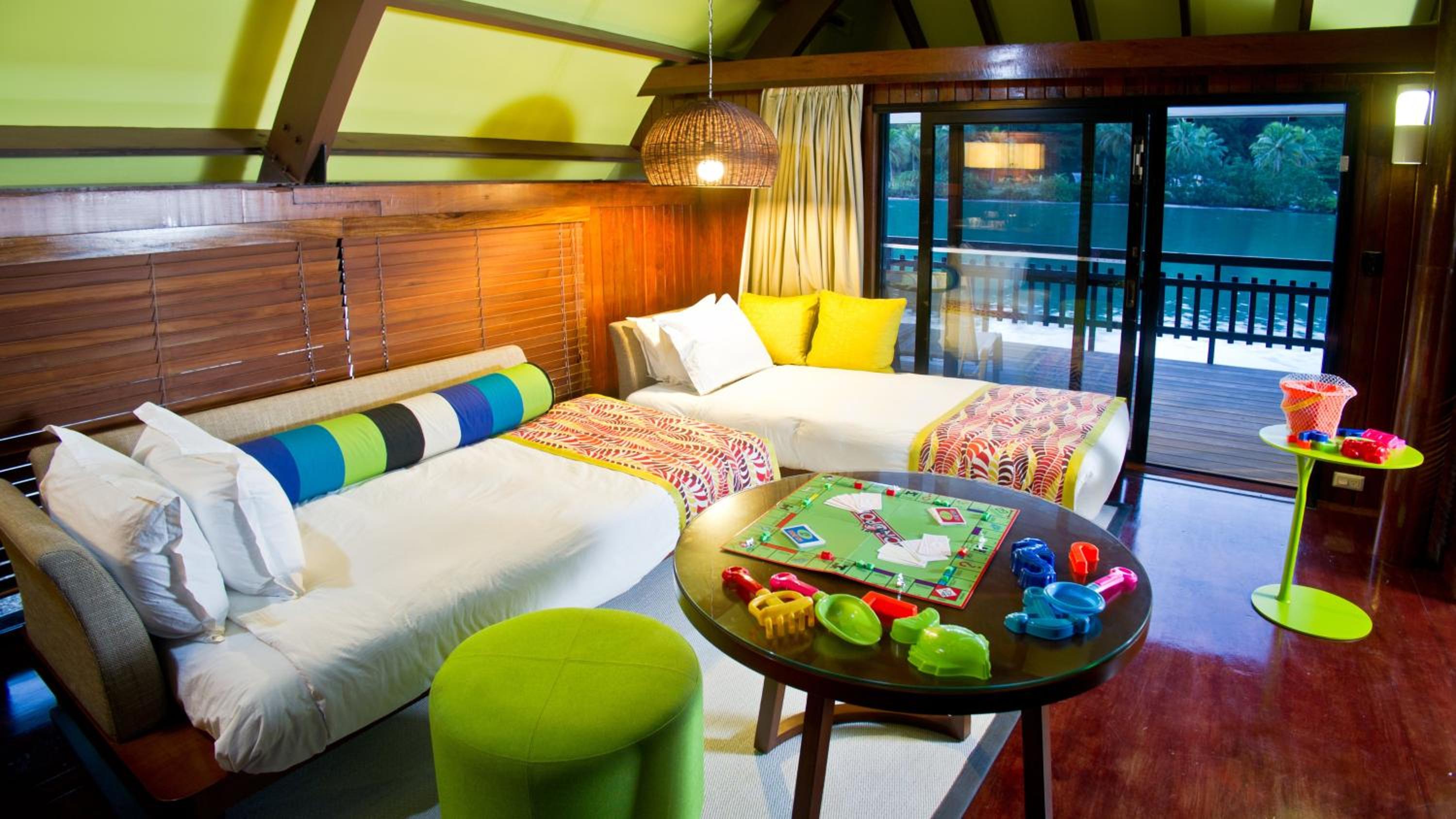 One-Bedroom Family Villa With Lagoon View photo 2