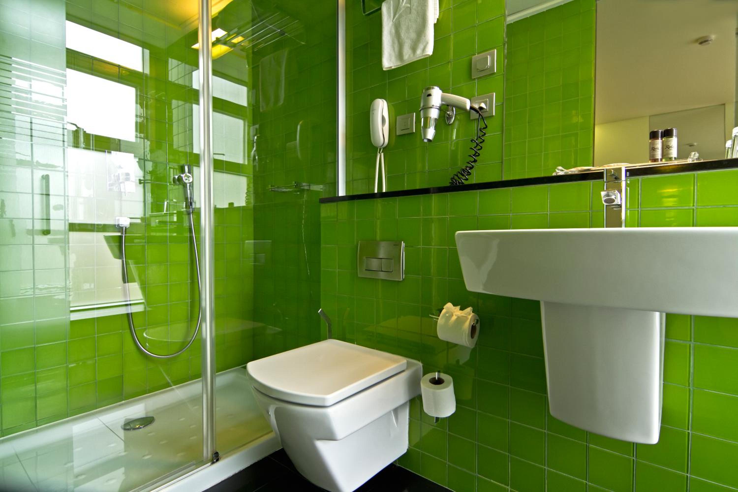 Double or Twin Room - Photo 5