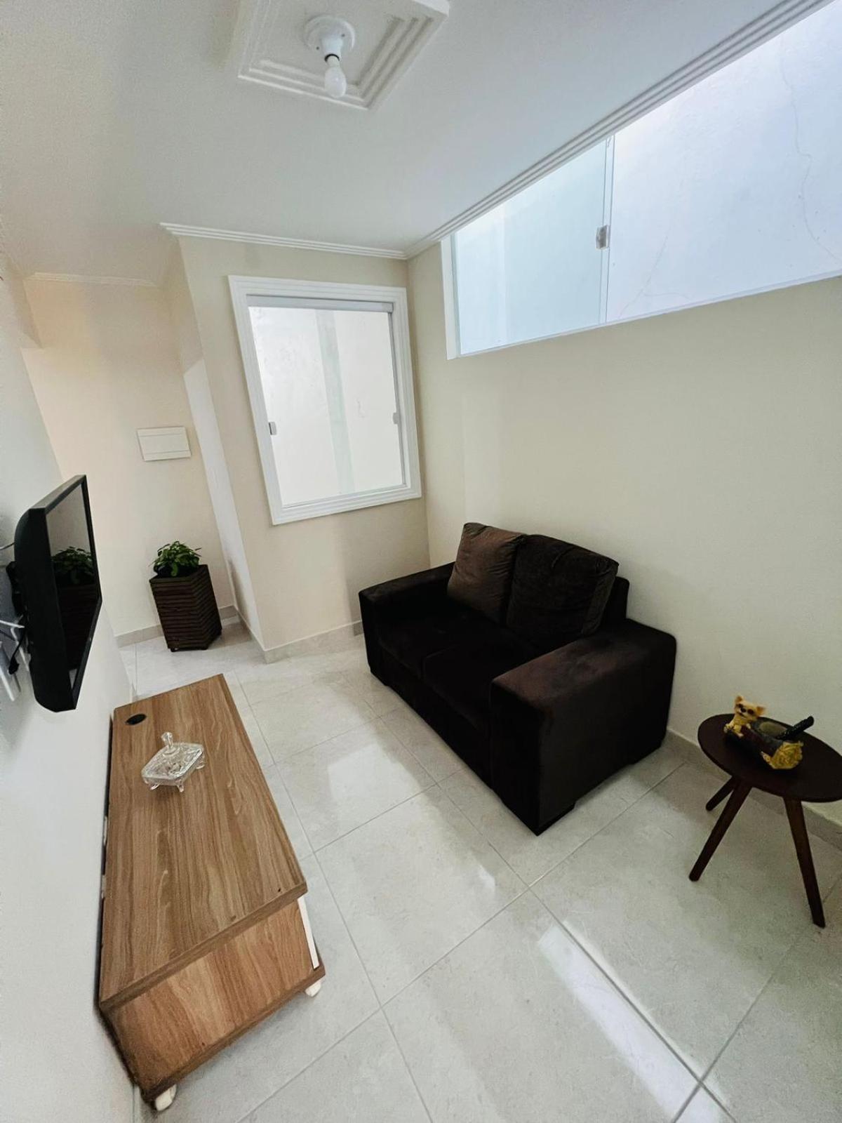 One-Bedroom Apartment - Photo 1