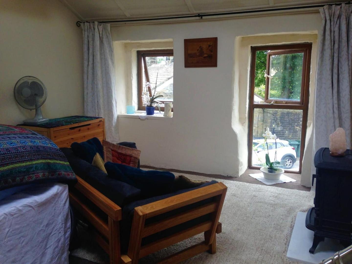 One-Bedroom House photo 1