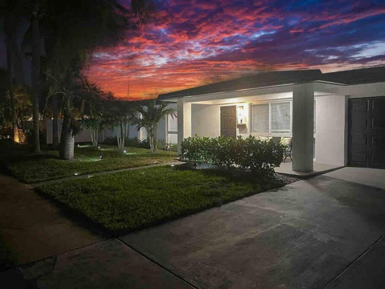 Four-Bedroom House photo 2