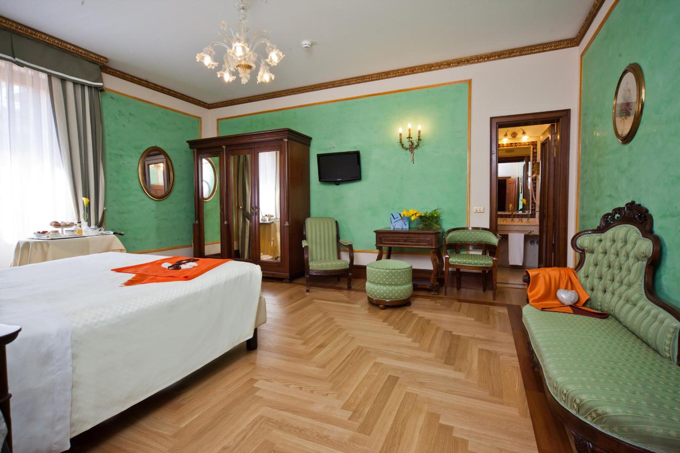 Grand Deluxe Double Room - Photo 3