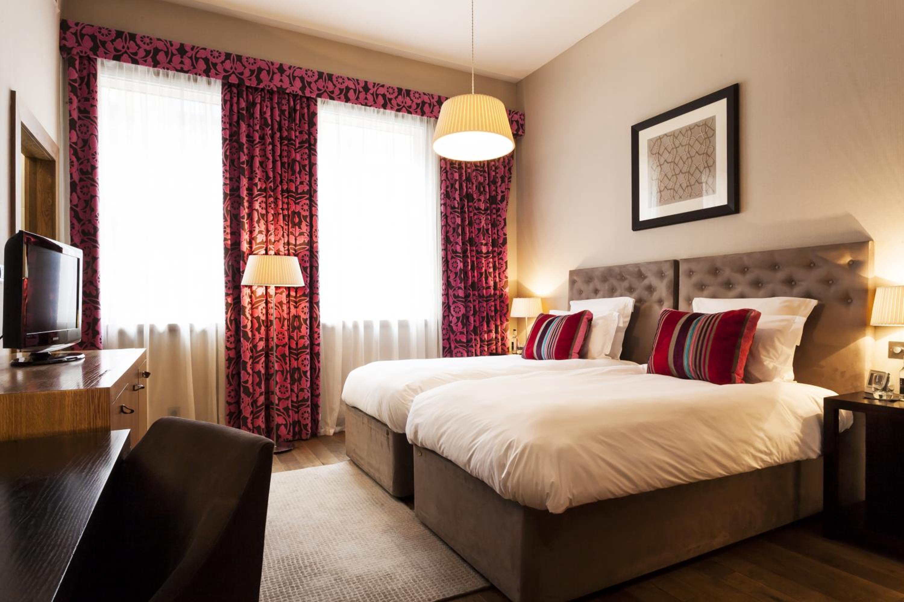 Classic Twin Room - Photo 3