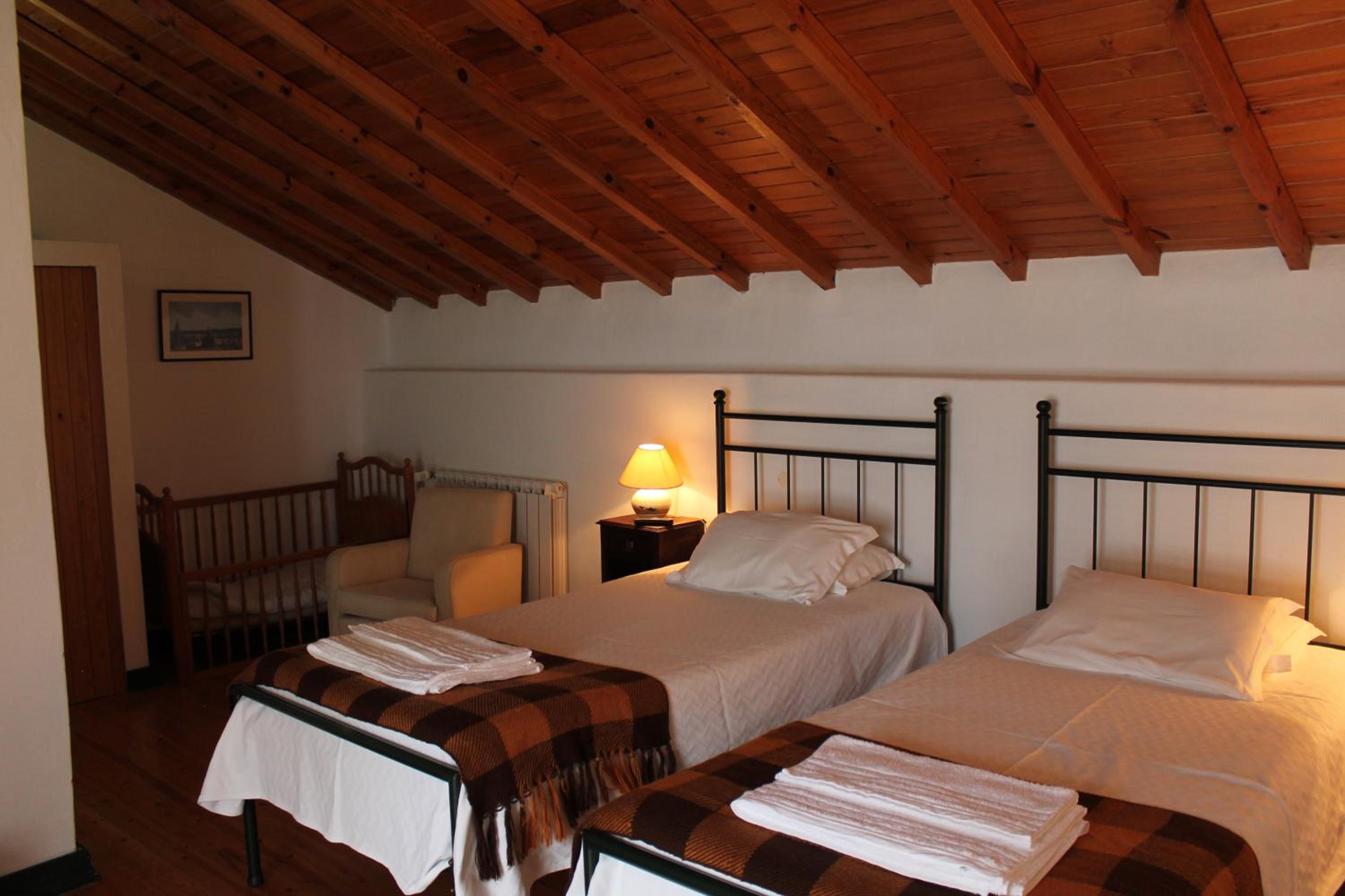Double or Twin Room - Photo 6