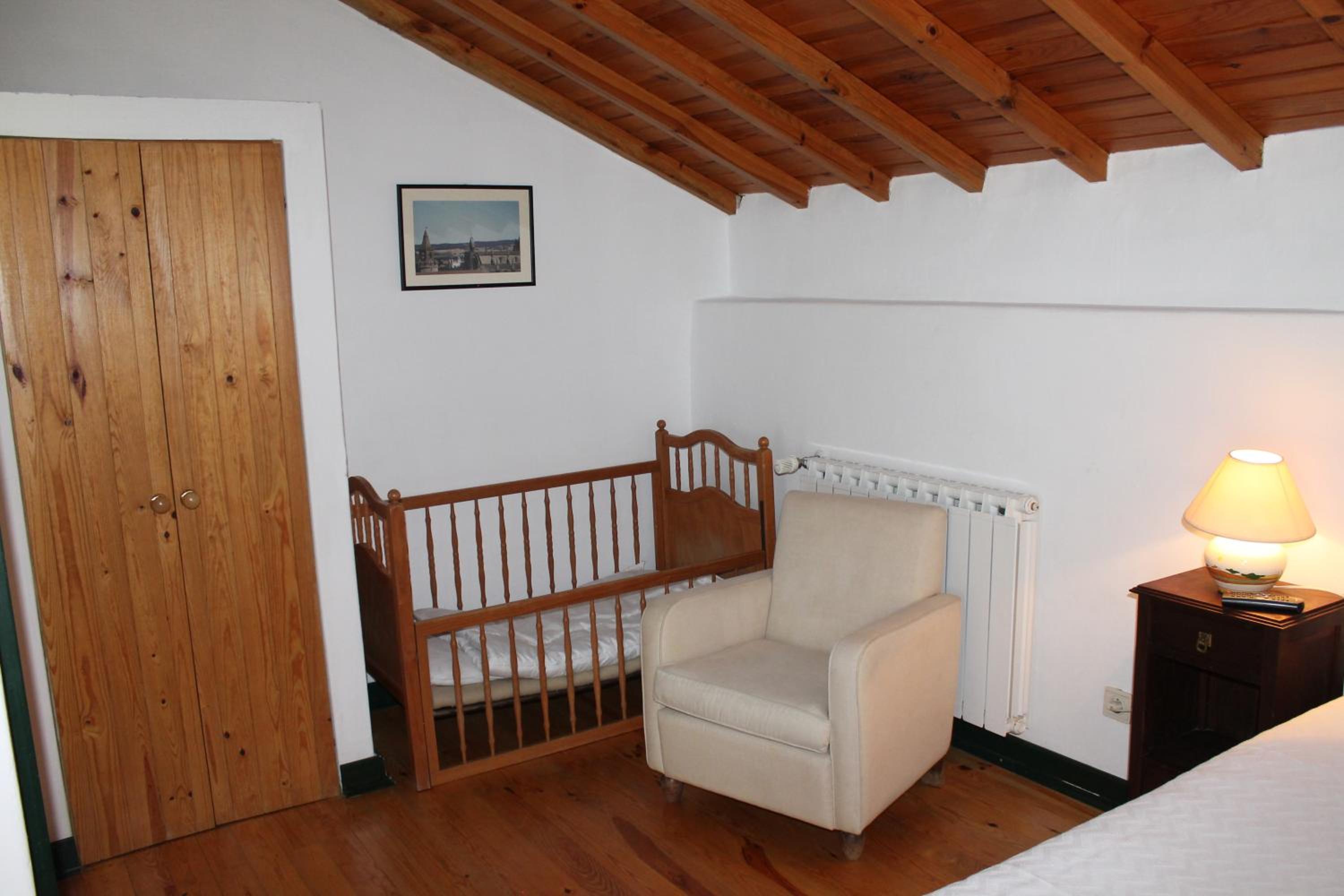 Double or Twin Room - Photo 7