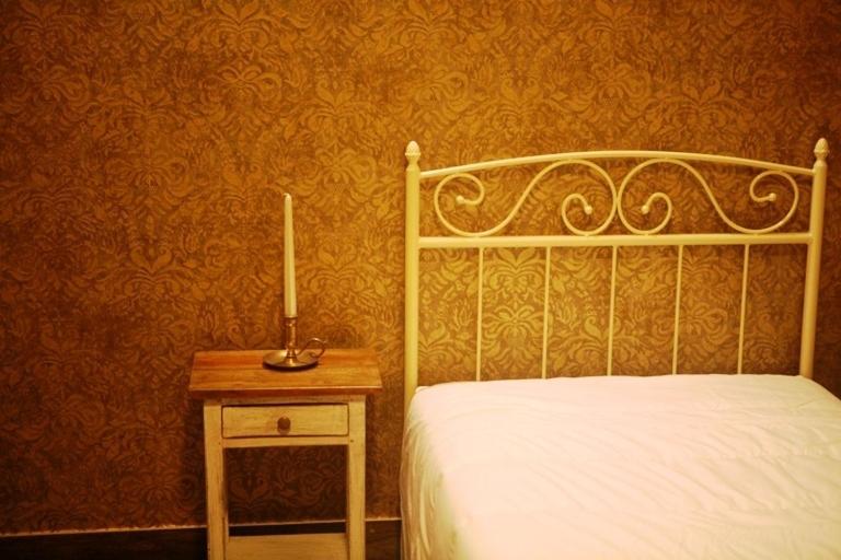 Classic Double Room with Shower - Photo 3