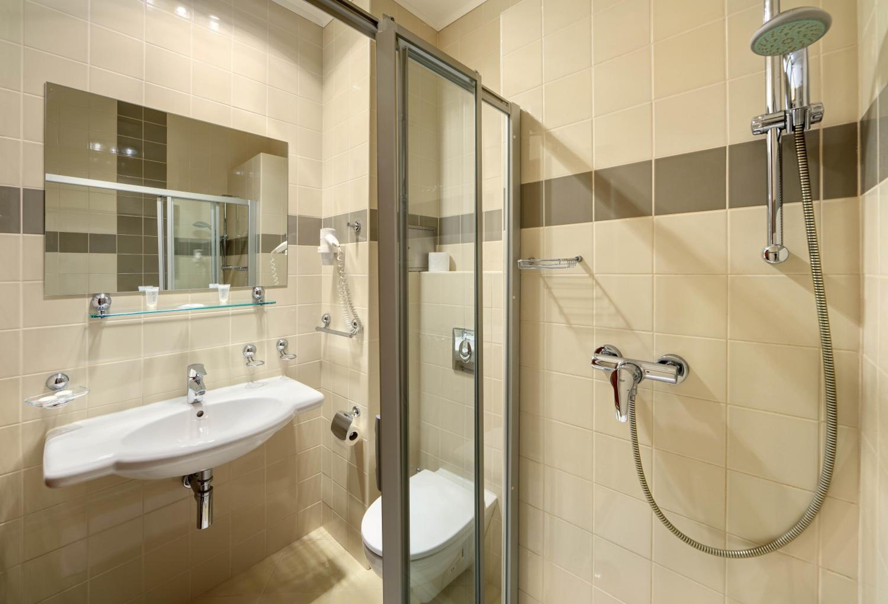 Deluxe Double Room with Balcony photo 2