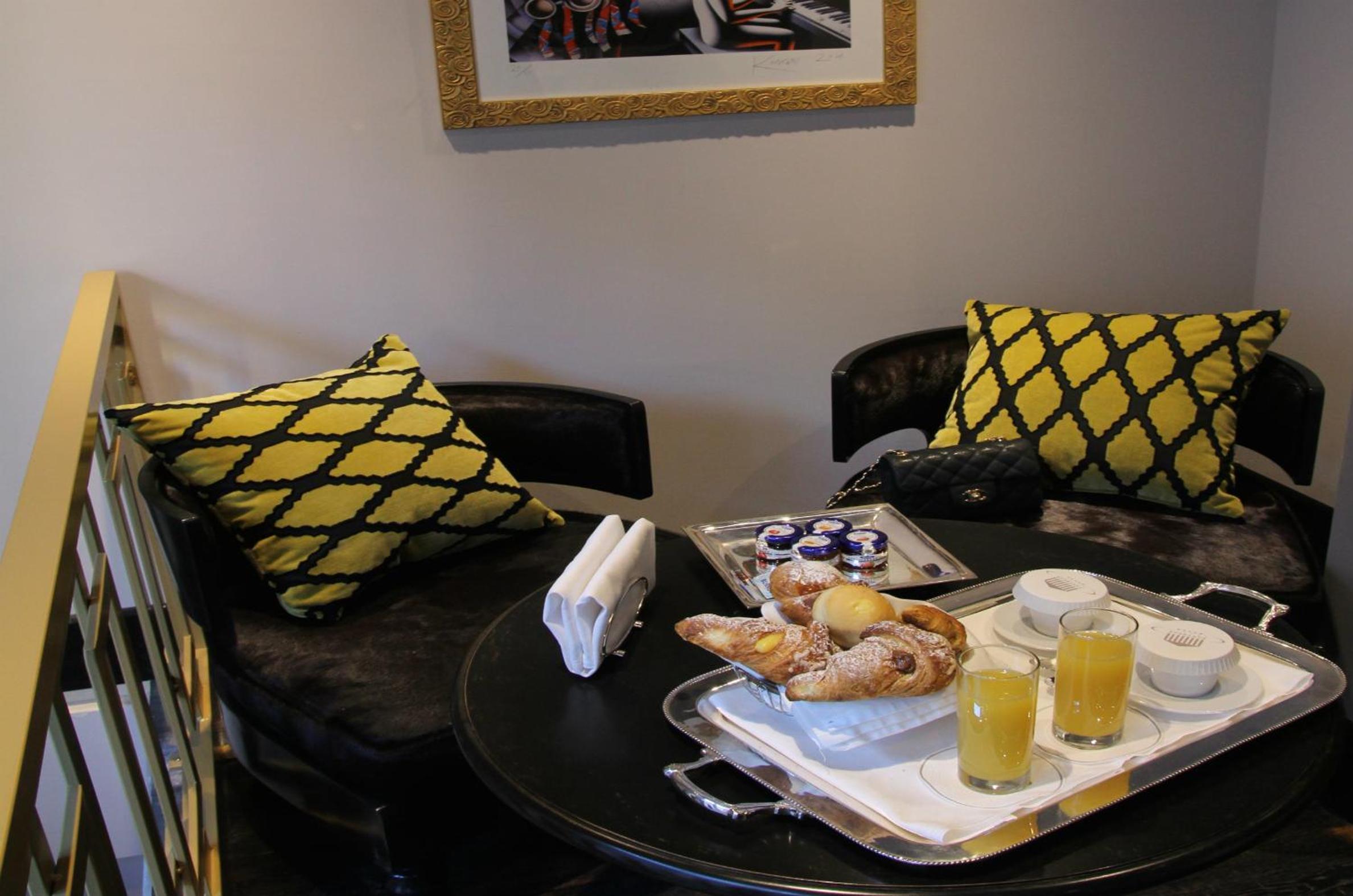 Junior Suite - Split Level (3 Adults)