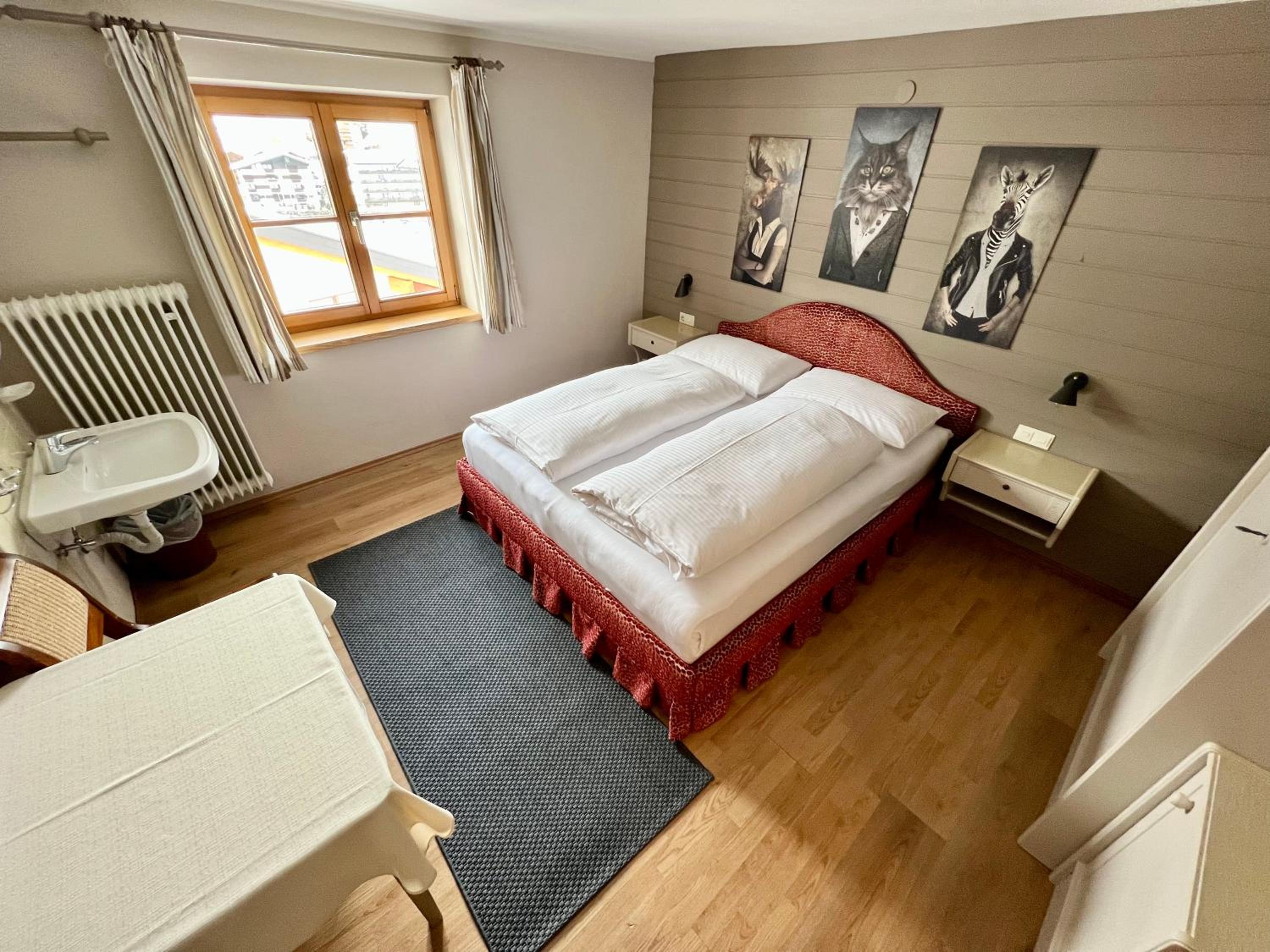 Double Room with Shared Bathroom photo 1