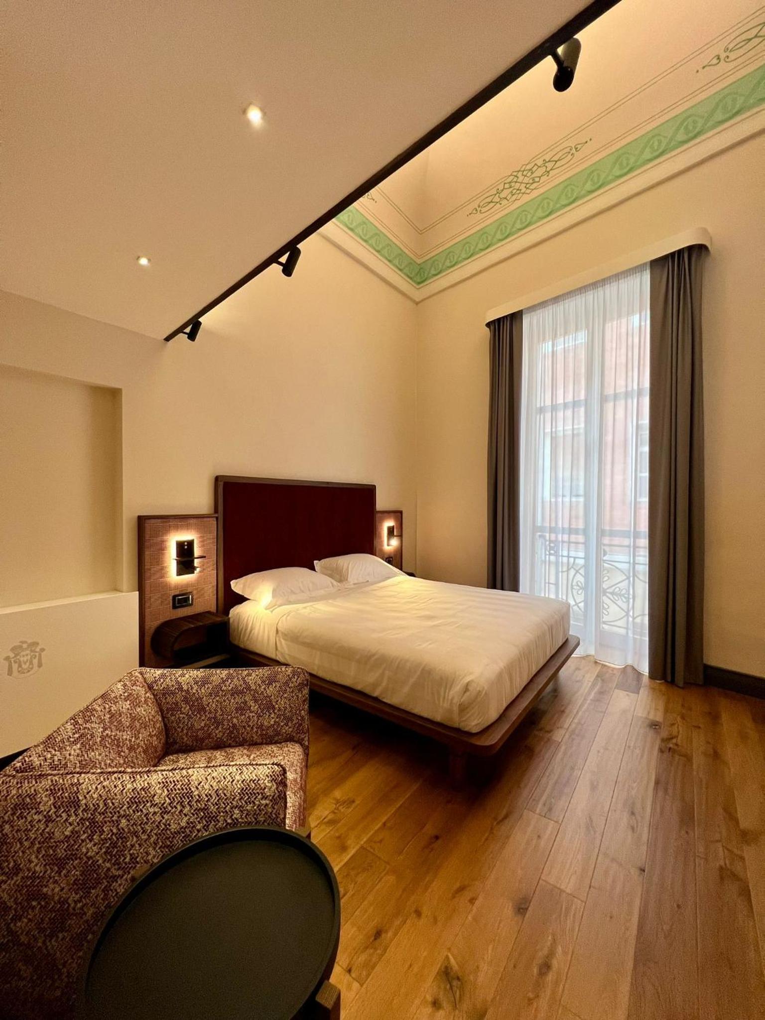 King Suite - Photo 1
