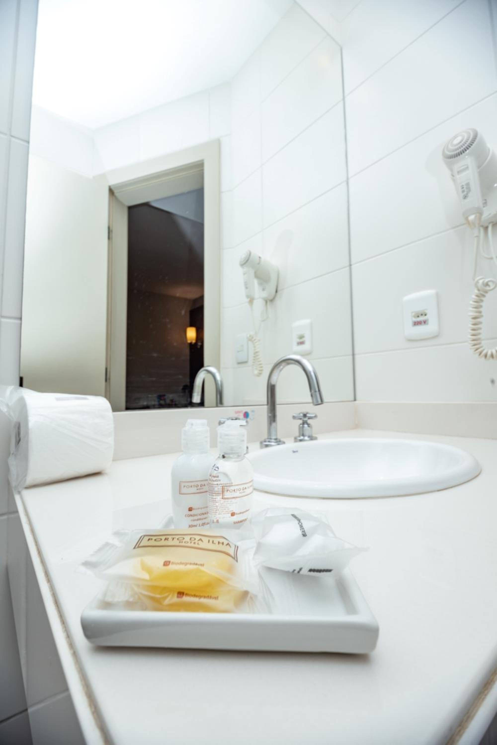 Executive Room with Double Bed - Photo 9