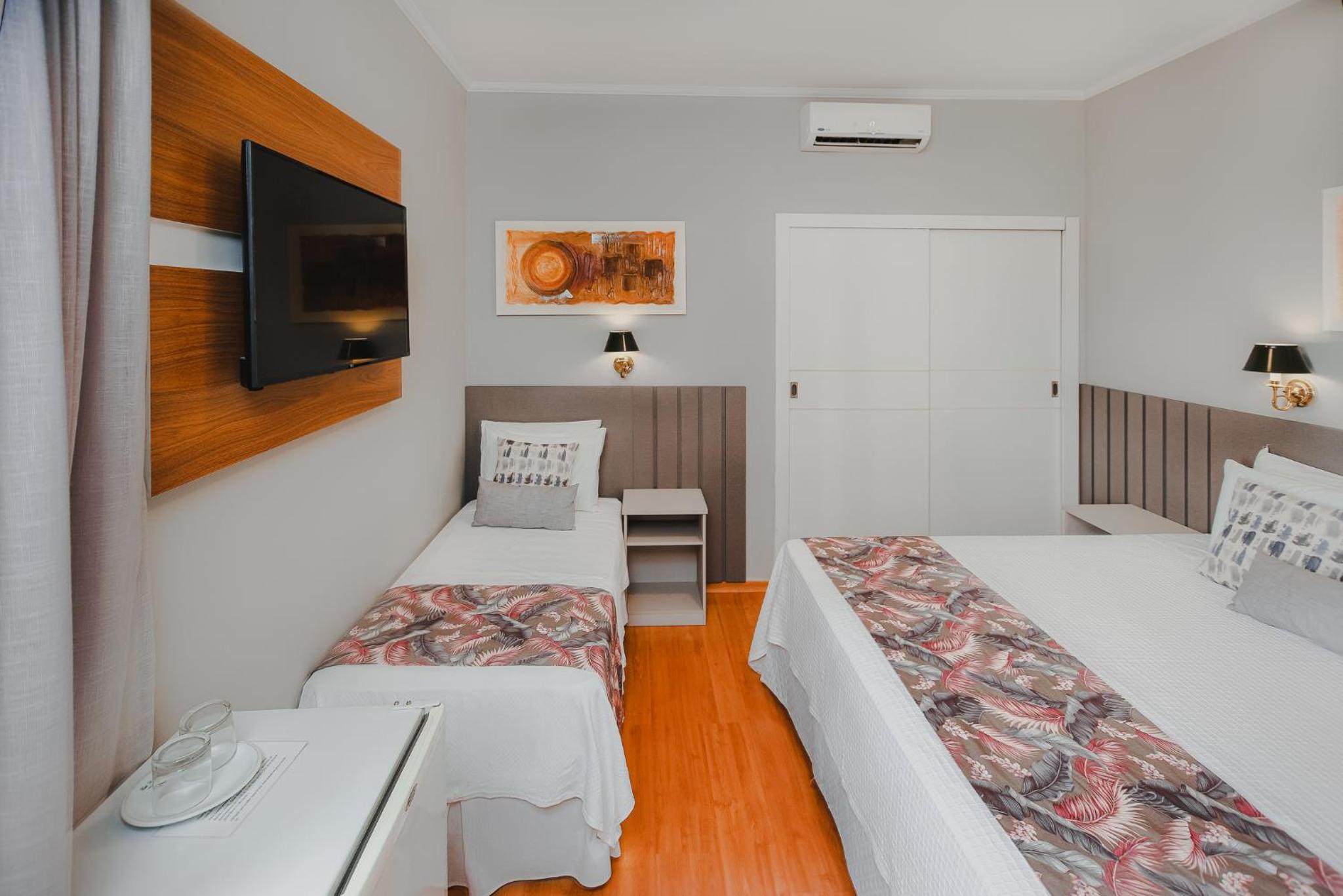 Superior Triple Room photo 2