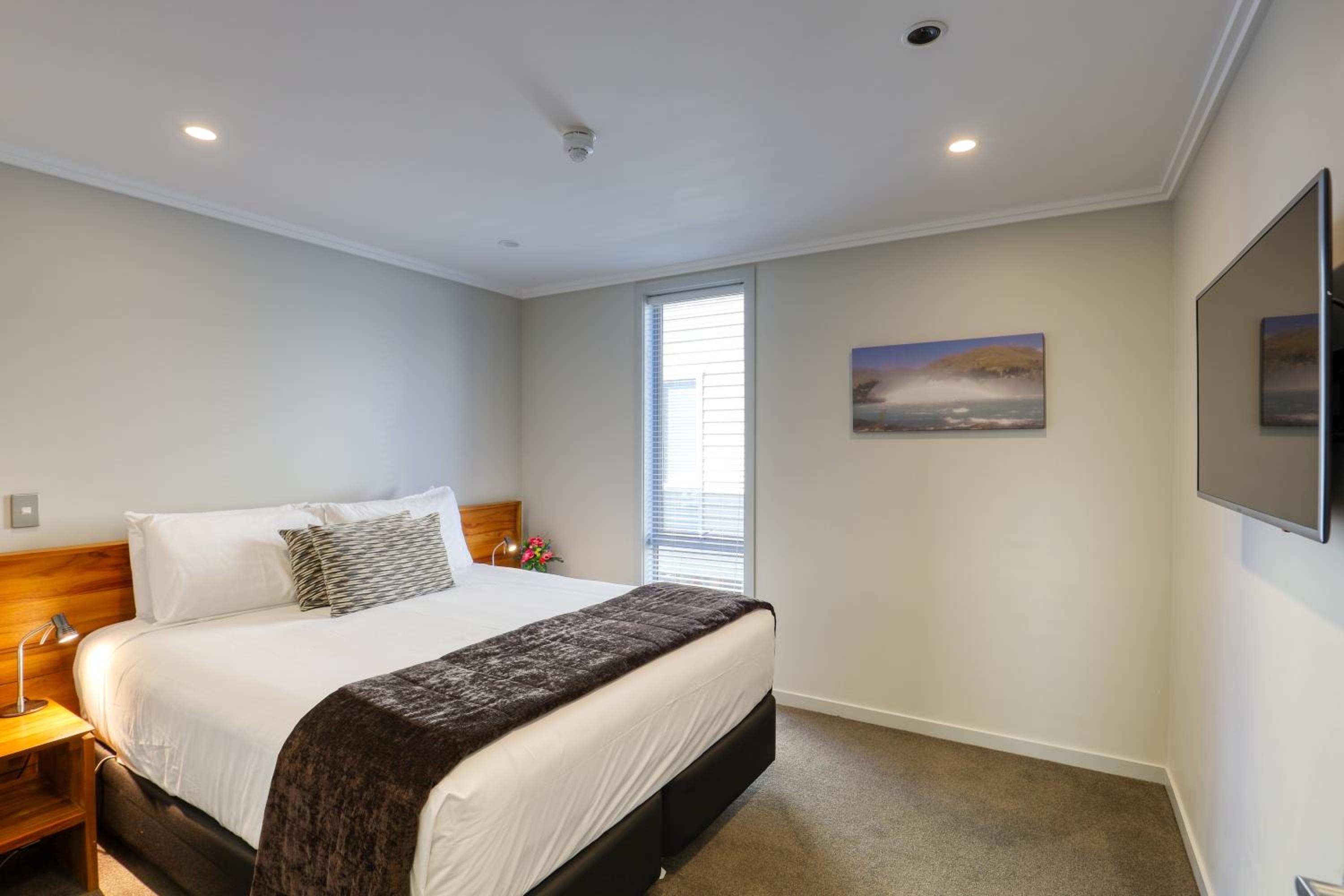 Family Room - Photo 8