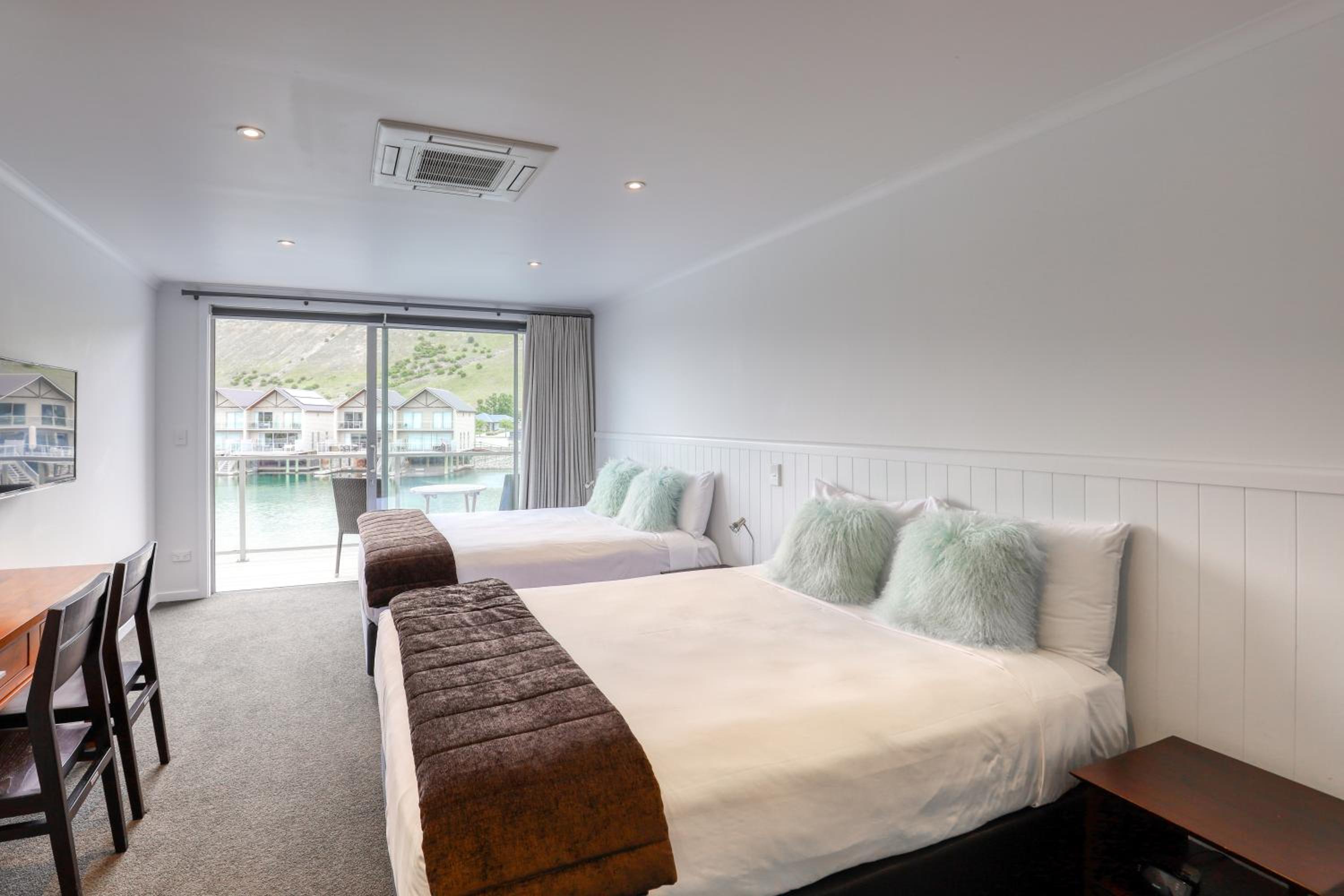 Superior Twin Room - Upper Level - Photo 8