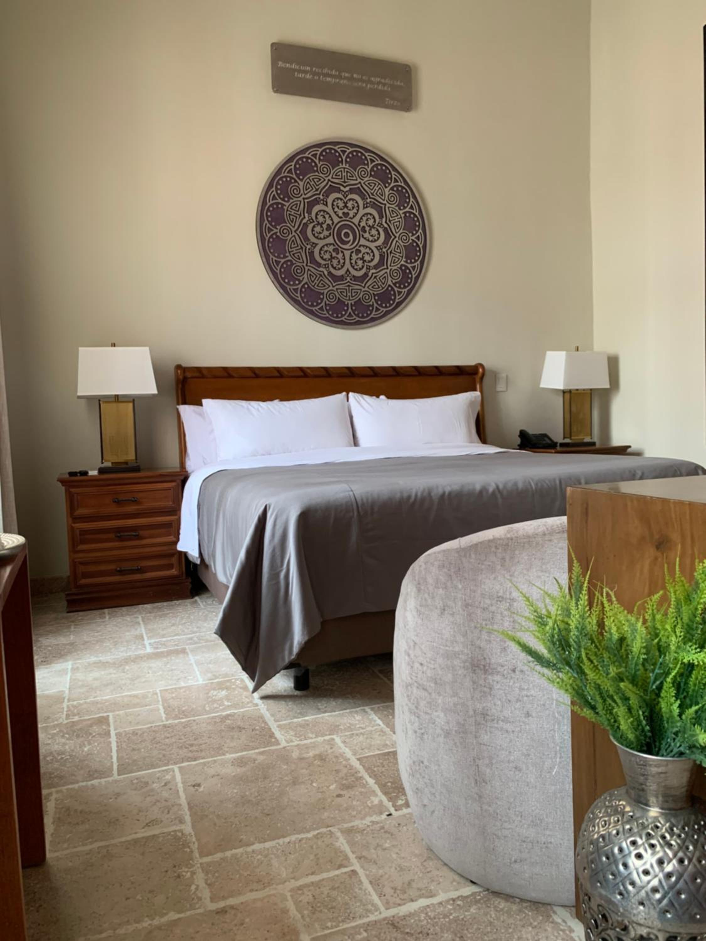 Superior King Room - Photo 14