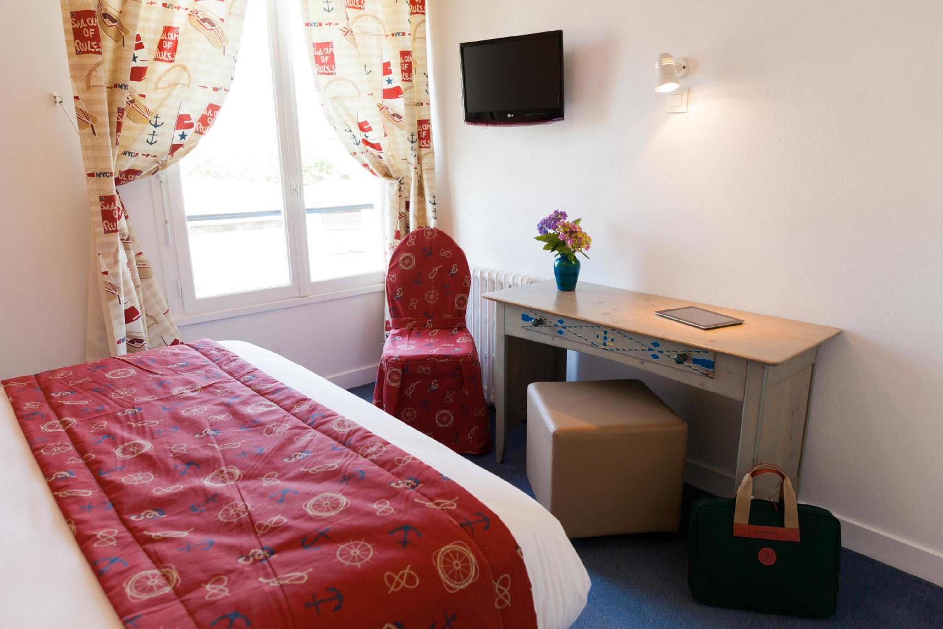 Suite with Garden View