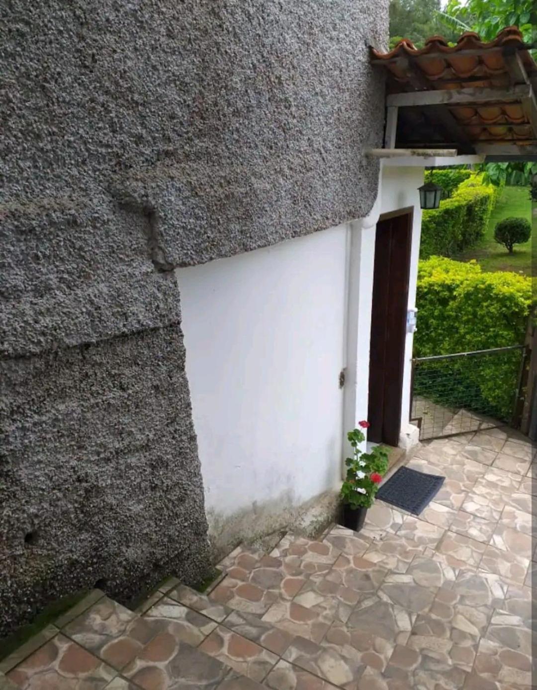 One-Bedroom House - Photo 13