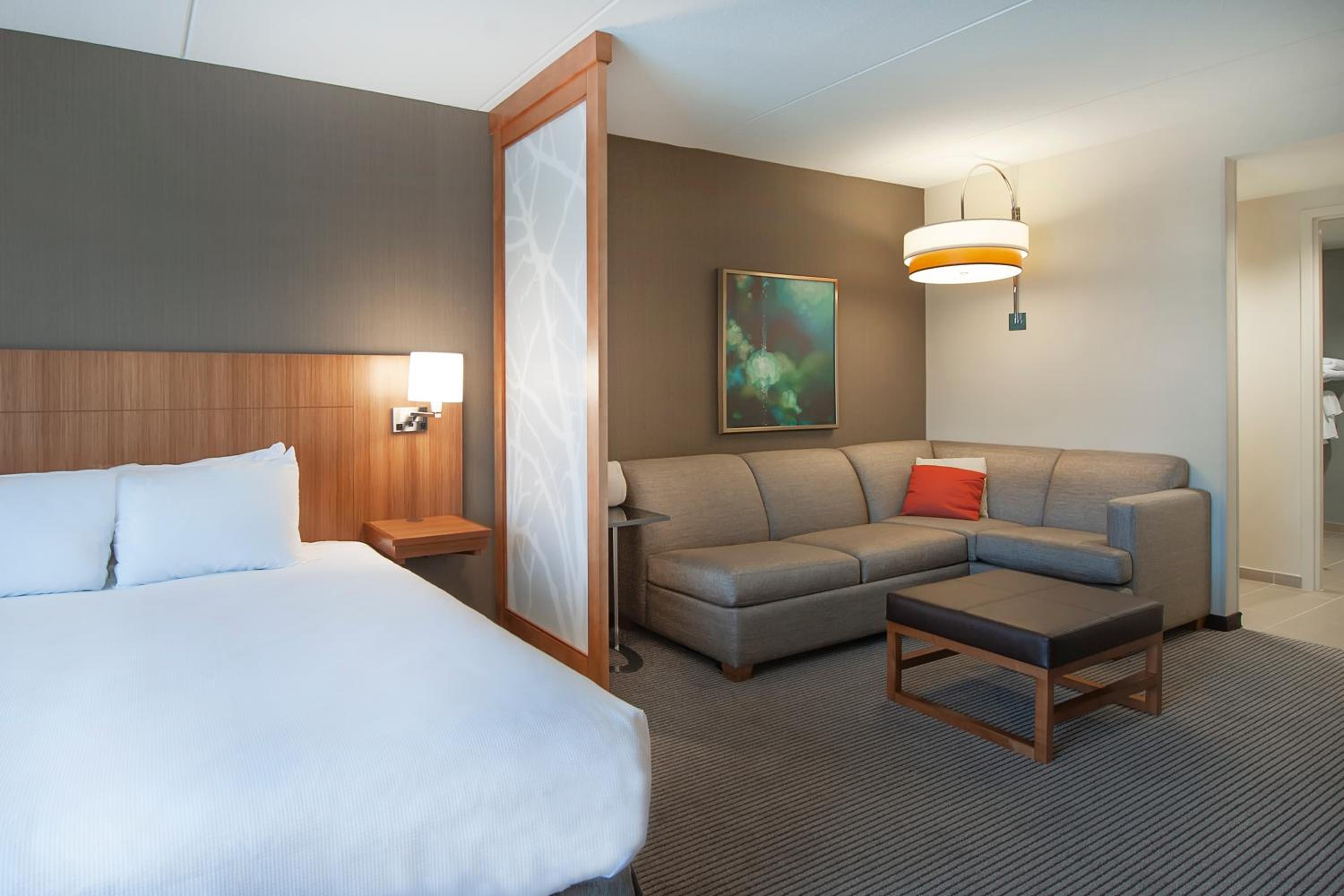 King Room with Sofa Bed photo 1