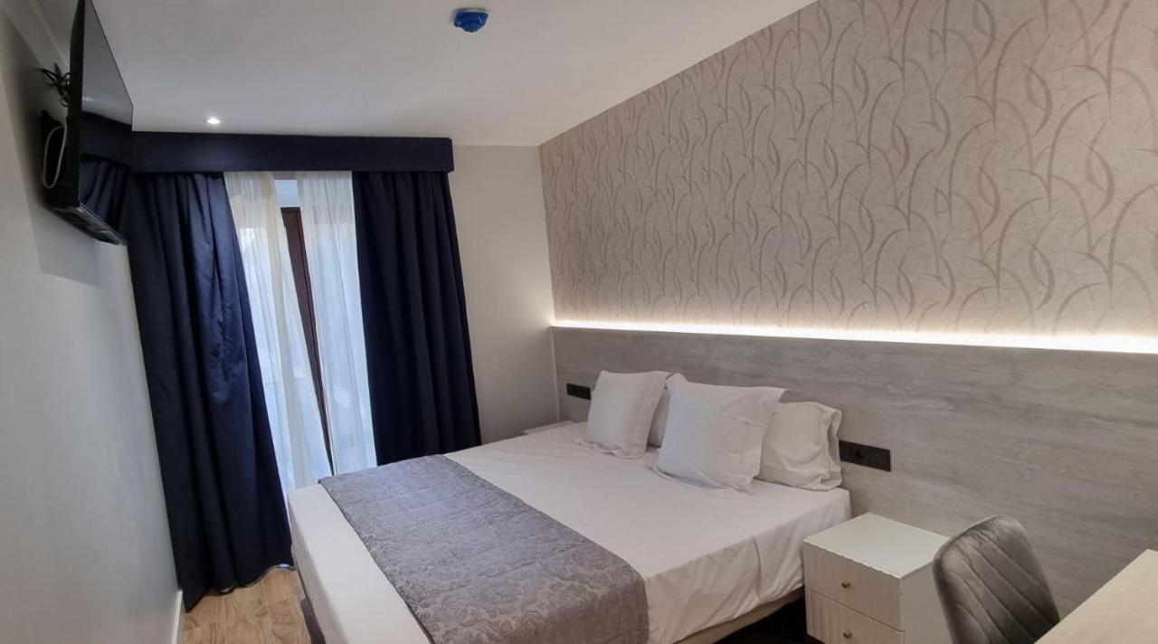 Deluxe Double Room With Balcony photo 3
