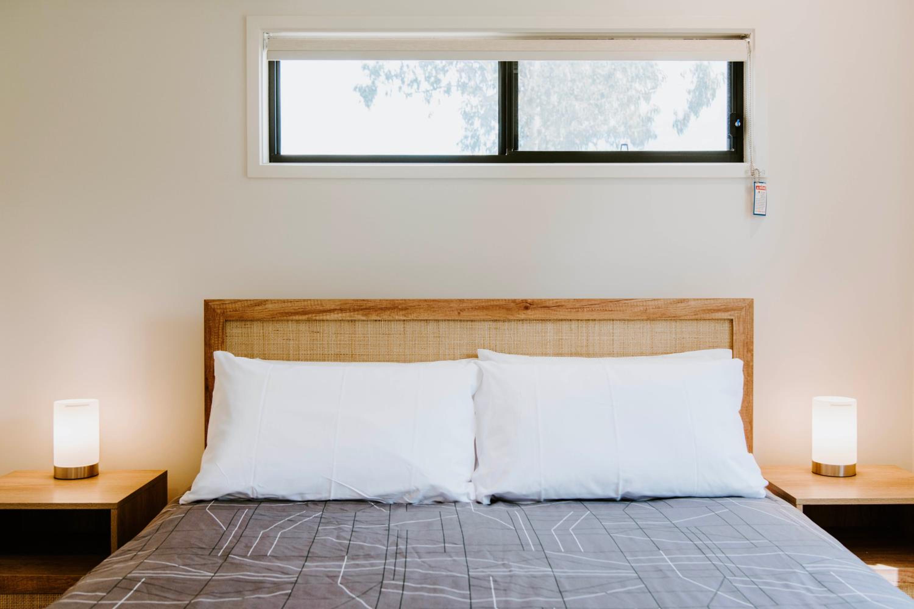 Four-Bedroom Deluxe Cabin photo 1