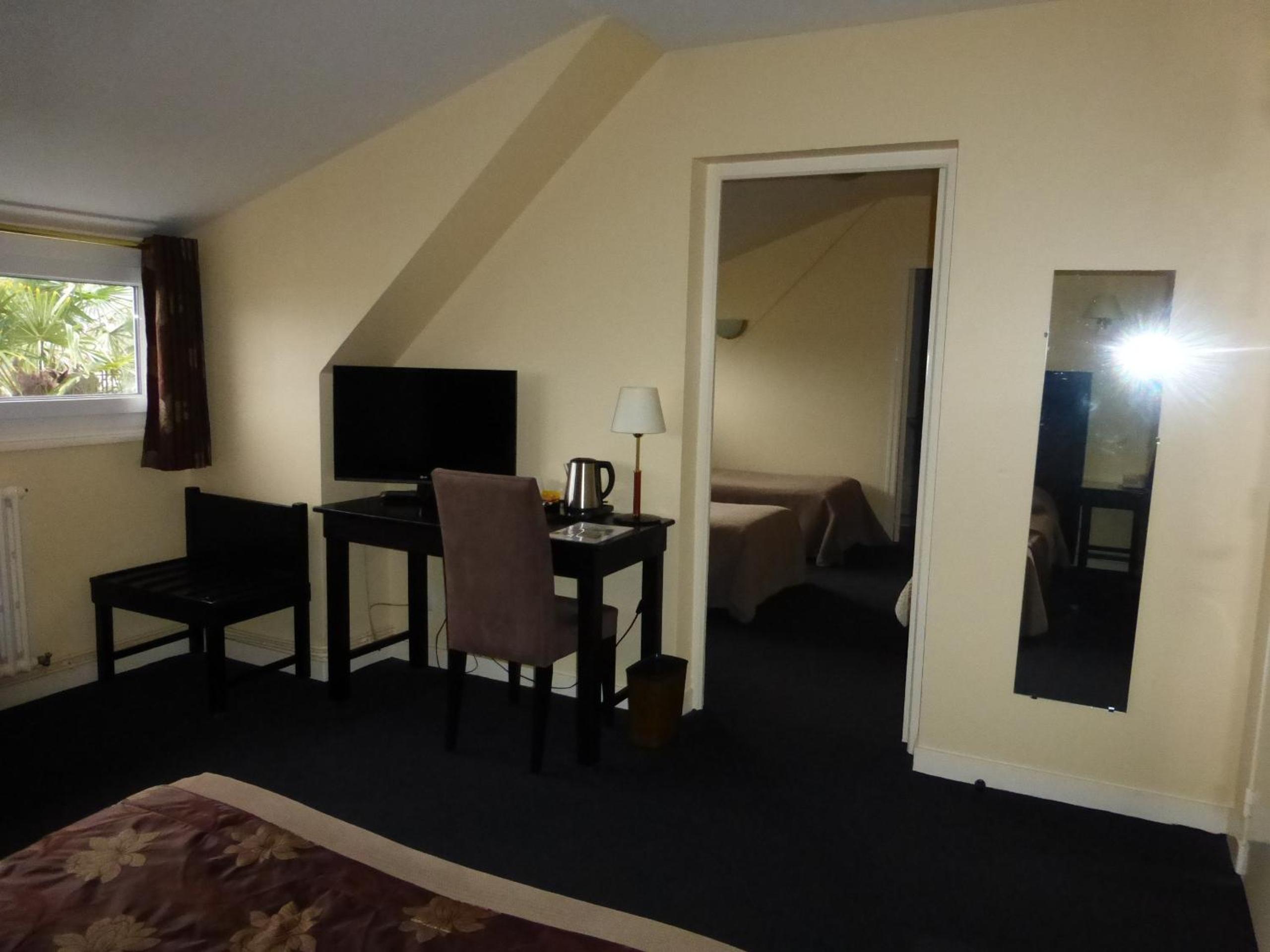 Quadruple Room - Photo 5