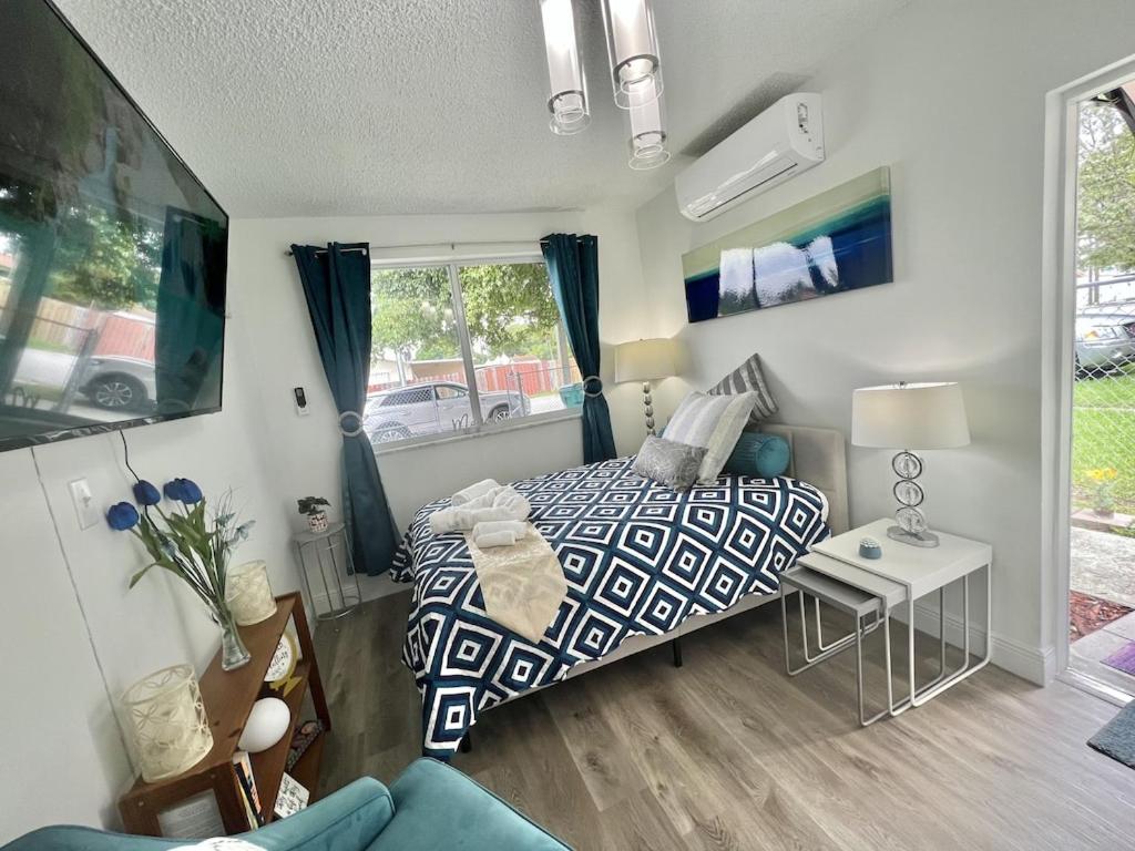 Studio Apartment photo 1
