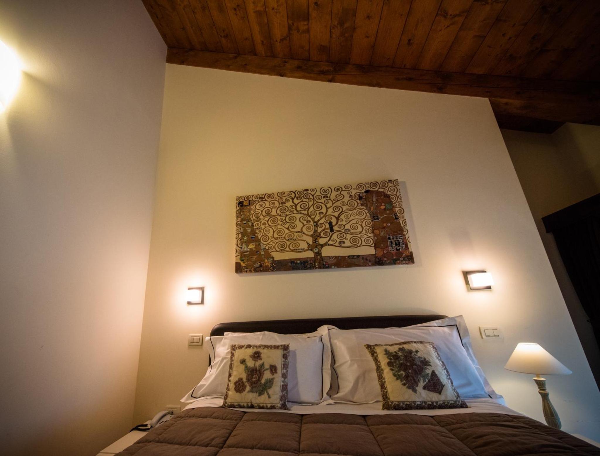 Superior Double Room - Photo 3