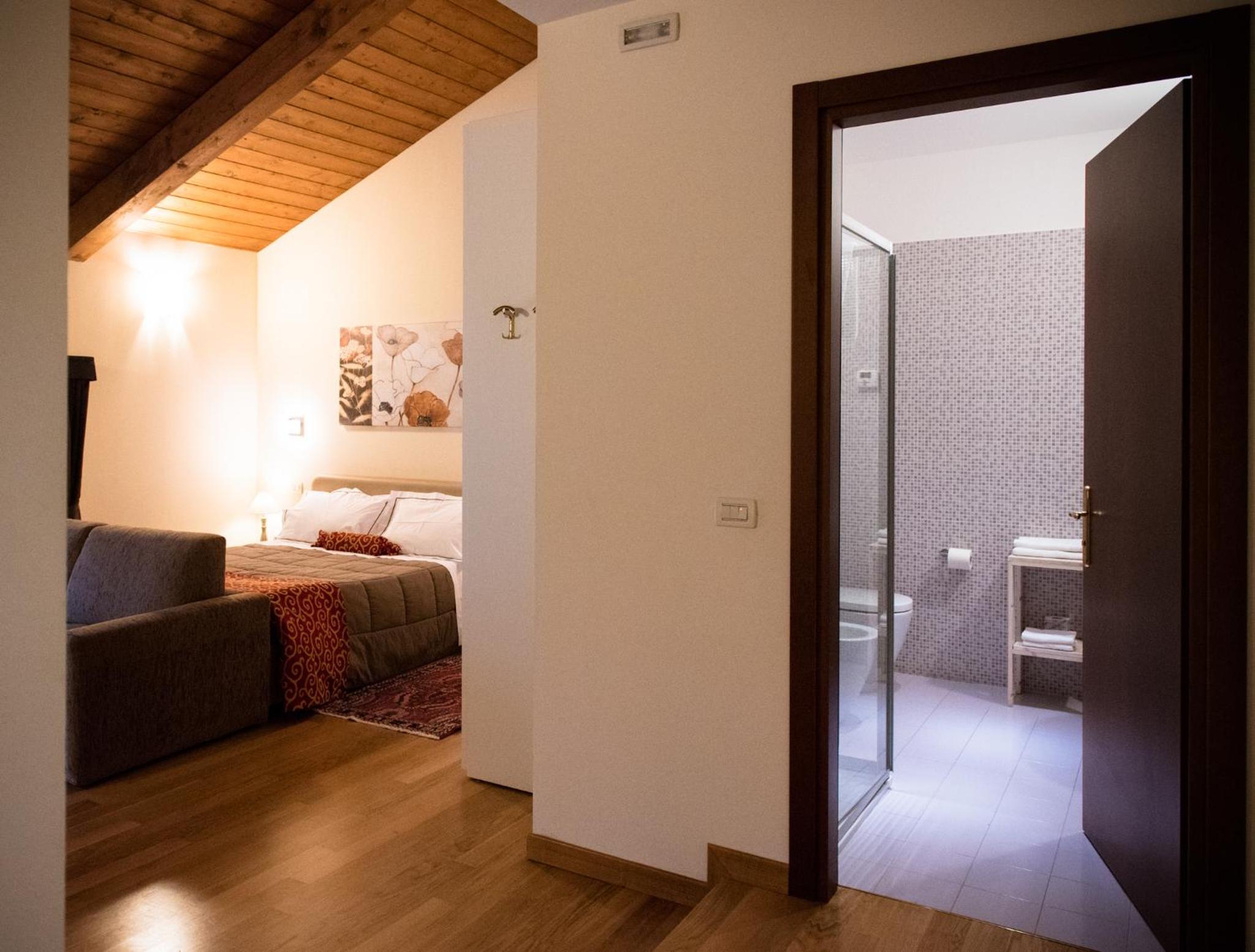 Superior Double Room - Photo 5