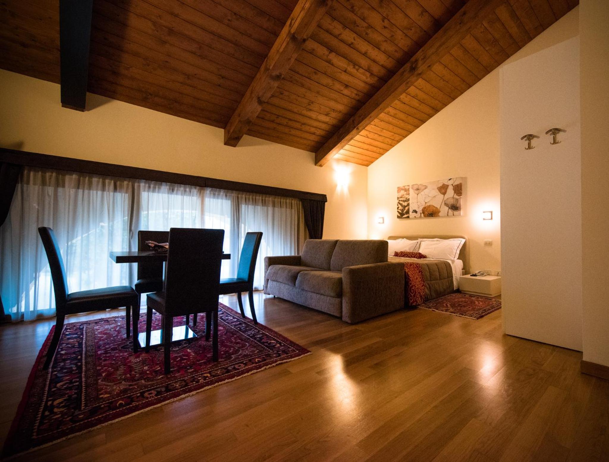 Superior Double Room - Photo 1
