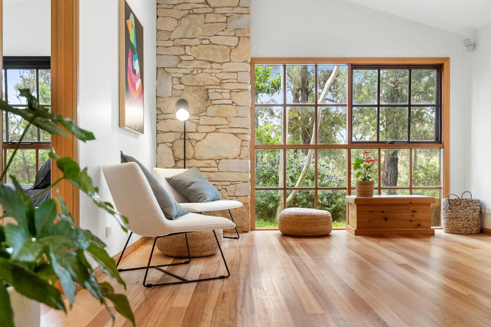 Five-Bedroom House photo 1