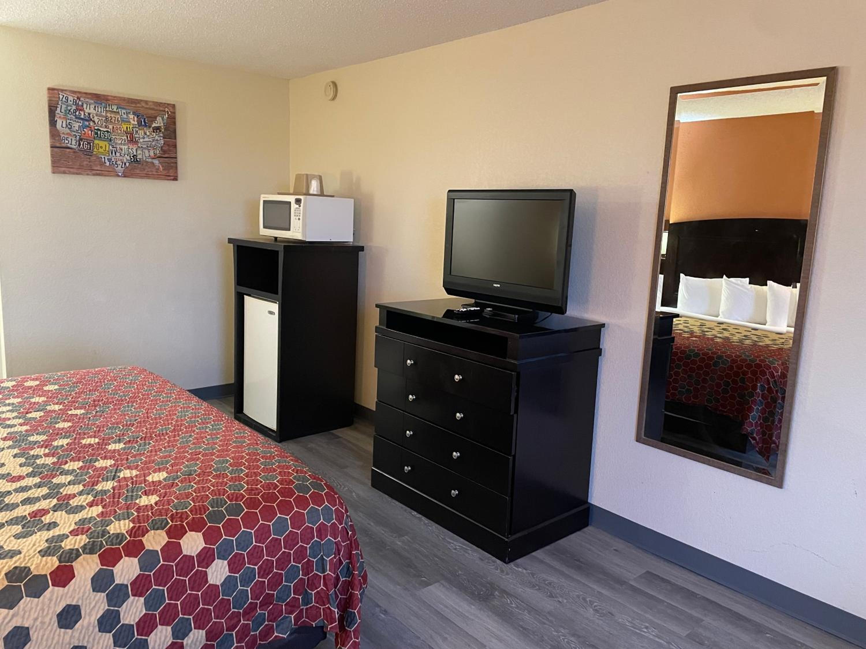 Standard King Room - Non-Smoking  photo 2