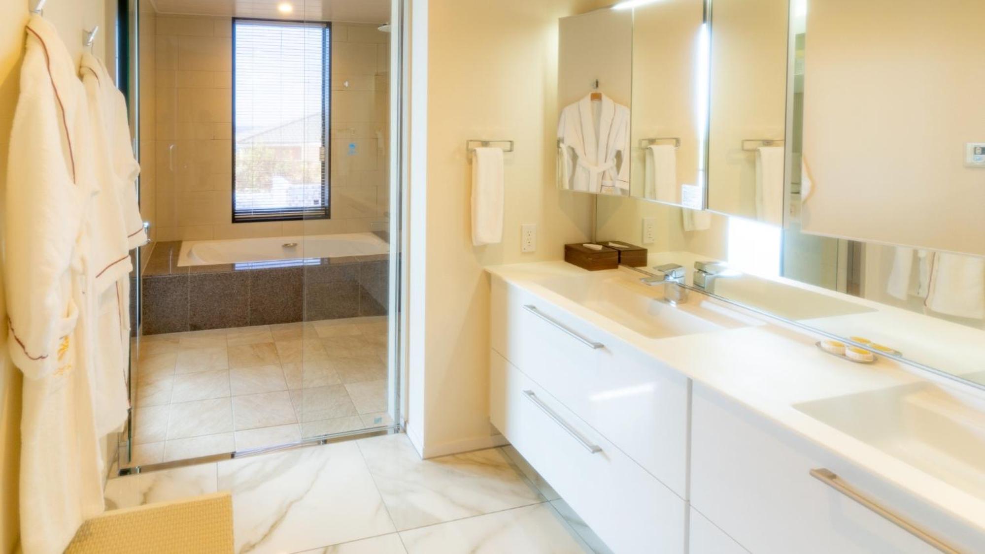 Two-Bedroom Villa - Photo 2