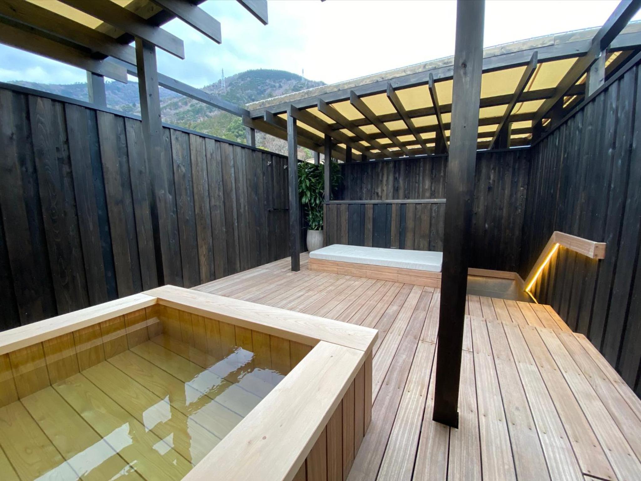 Exective Twin Room witn Open-Air Bath - Photo 6
