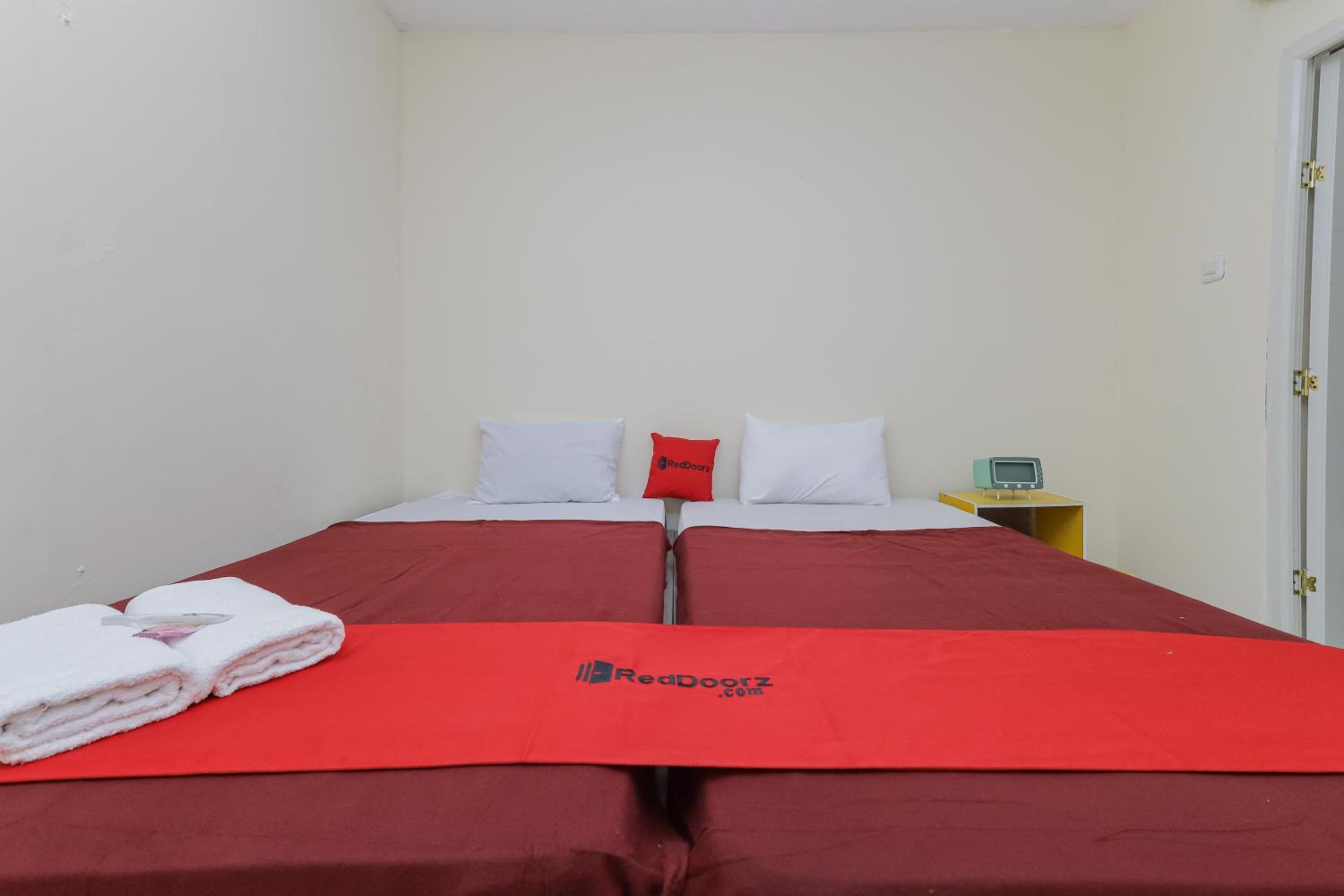 Twin Room - Photo 5