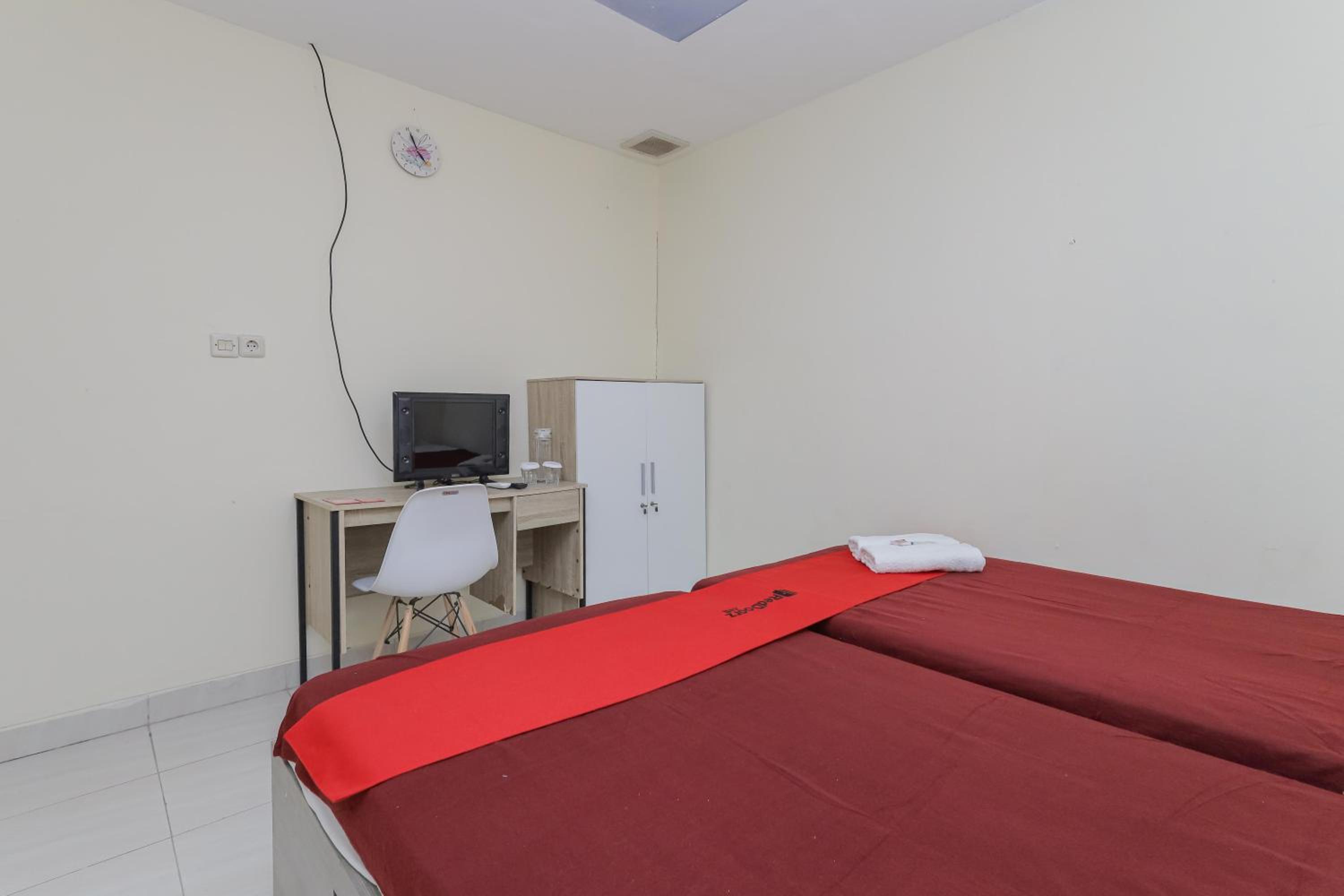 Twin Room - Photo 4