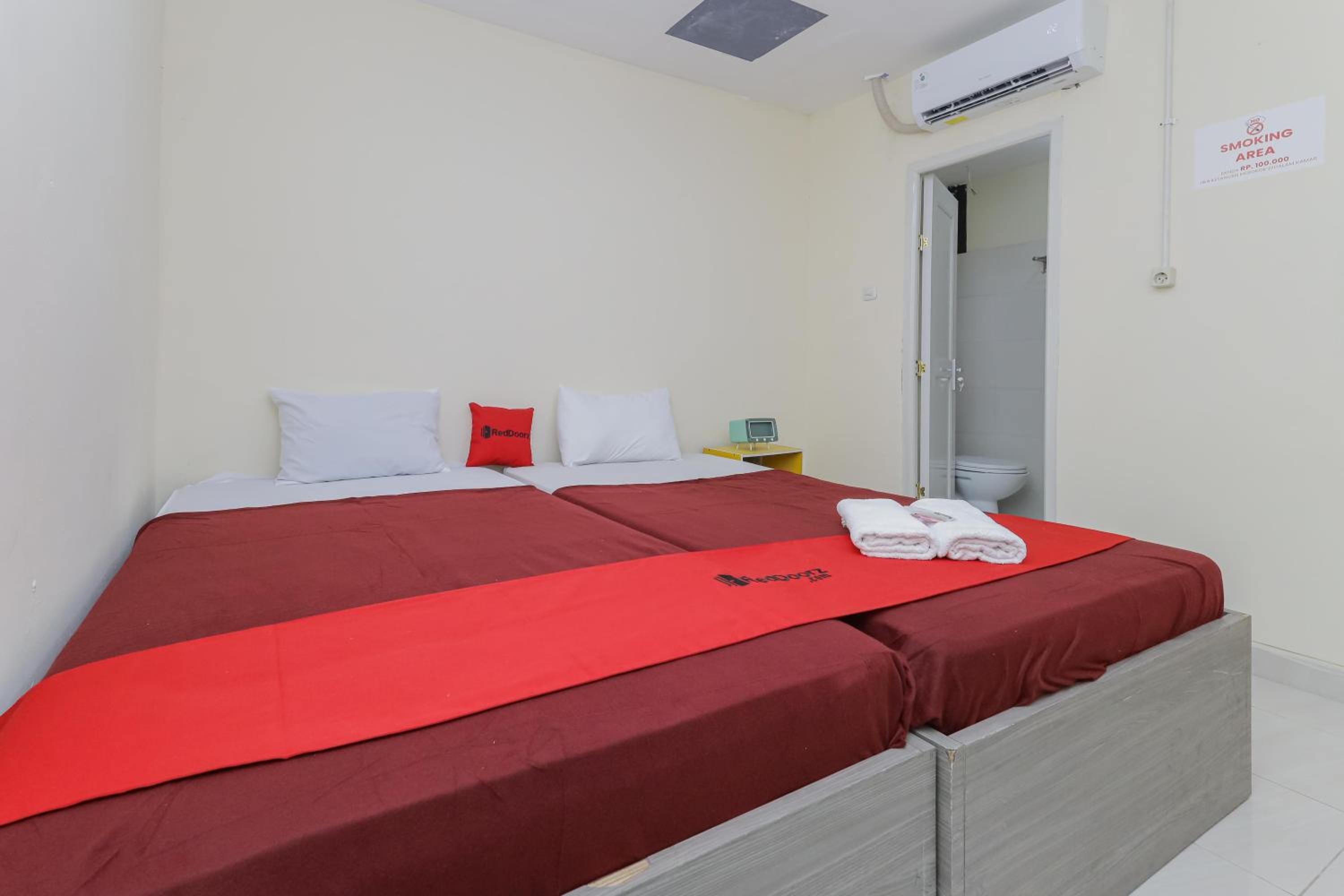 Twin Room - Photo 1