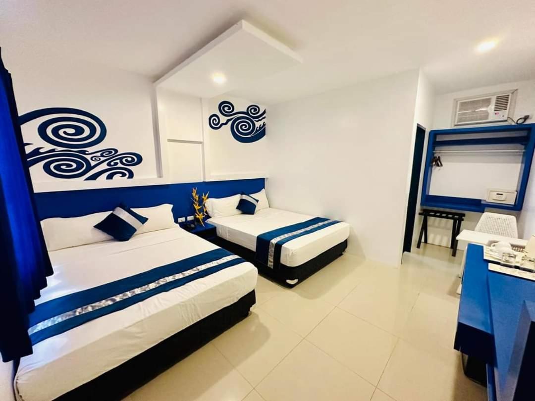 Deluxe Family Suite photo 3