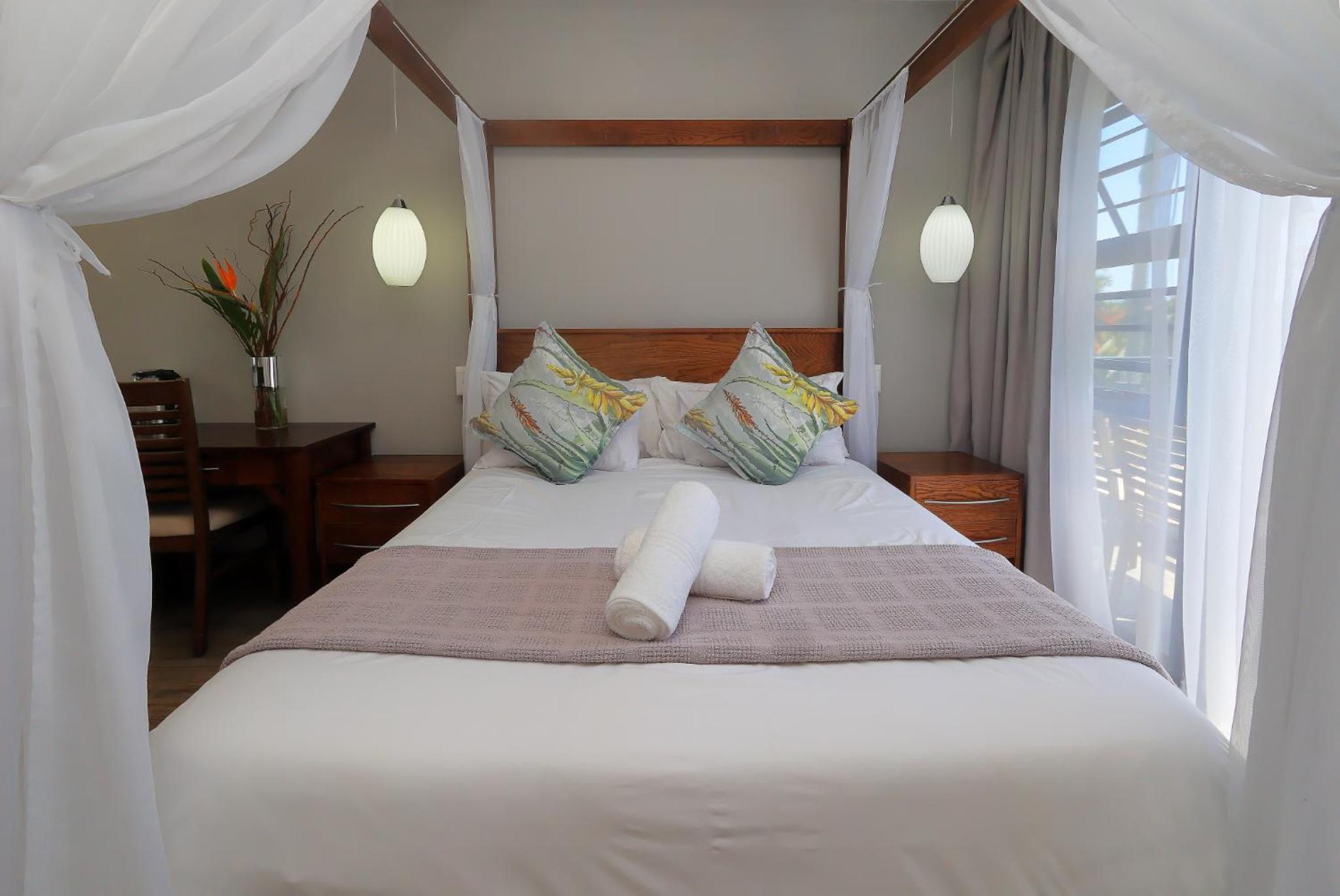Queen Room with Balcony photo 3