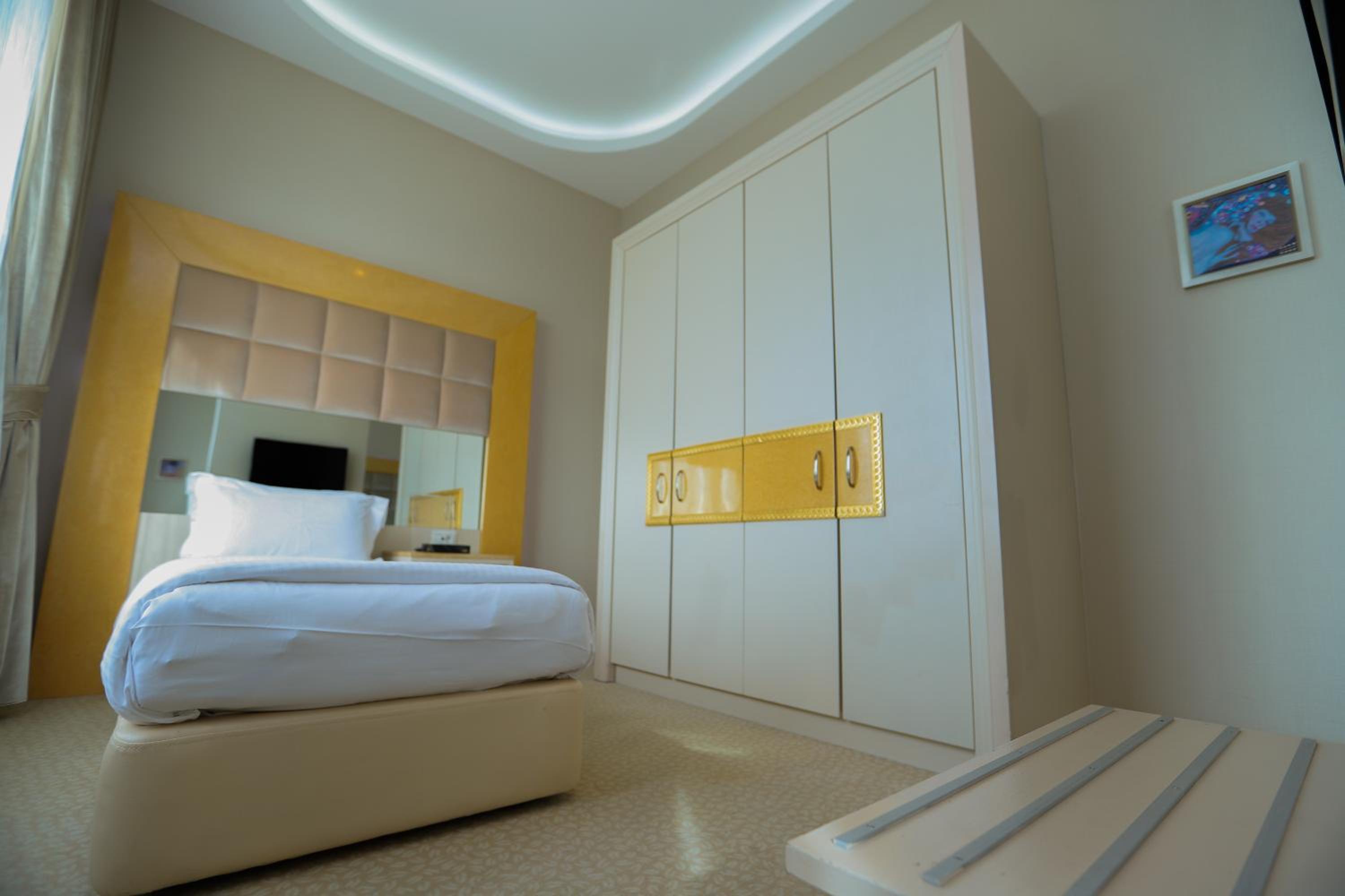 Superior Triple Room photo 3