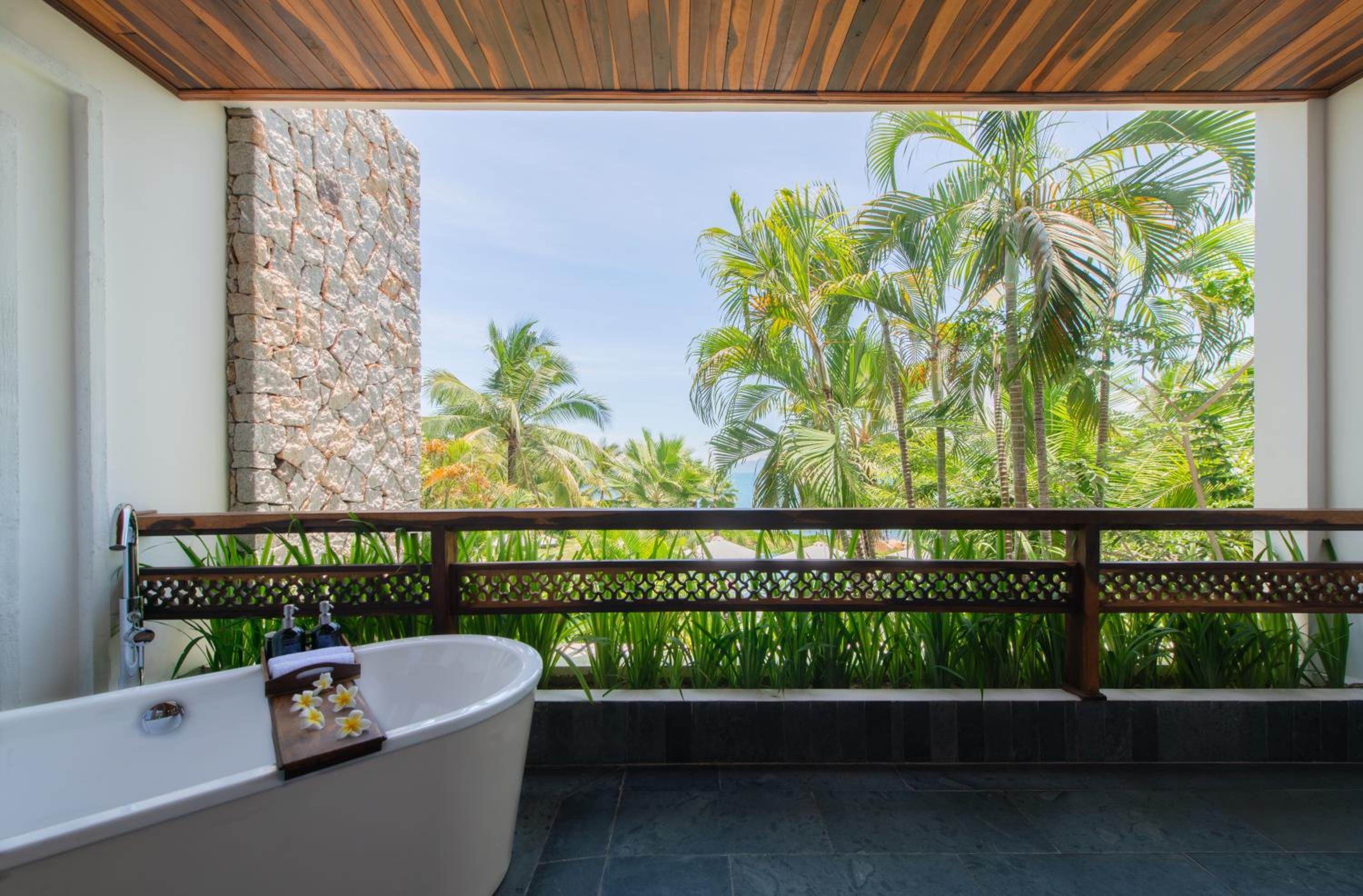 Ocean View Premium King - Photo 10