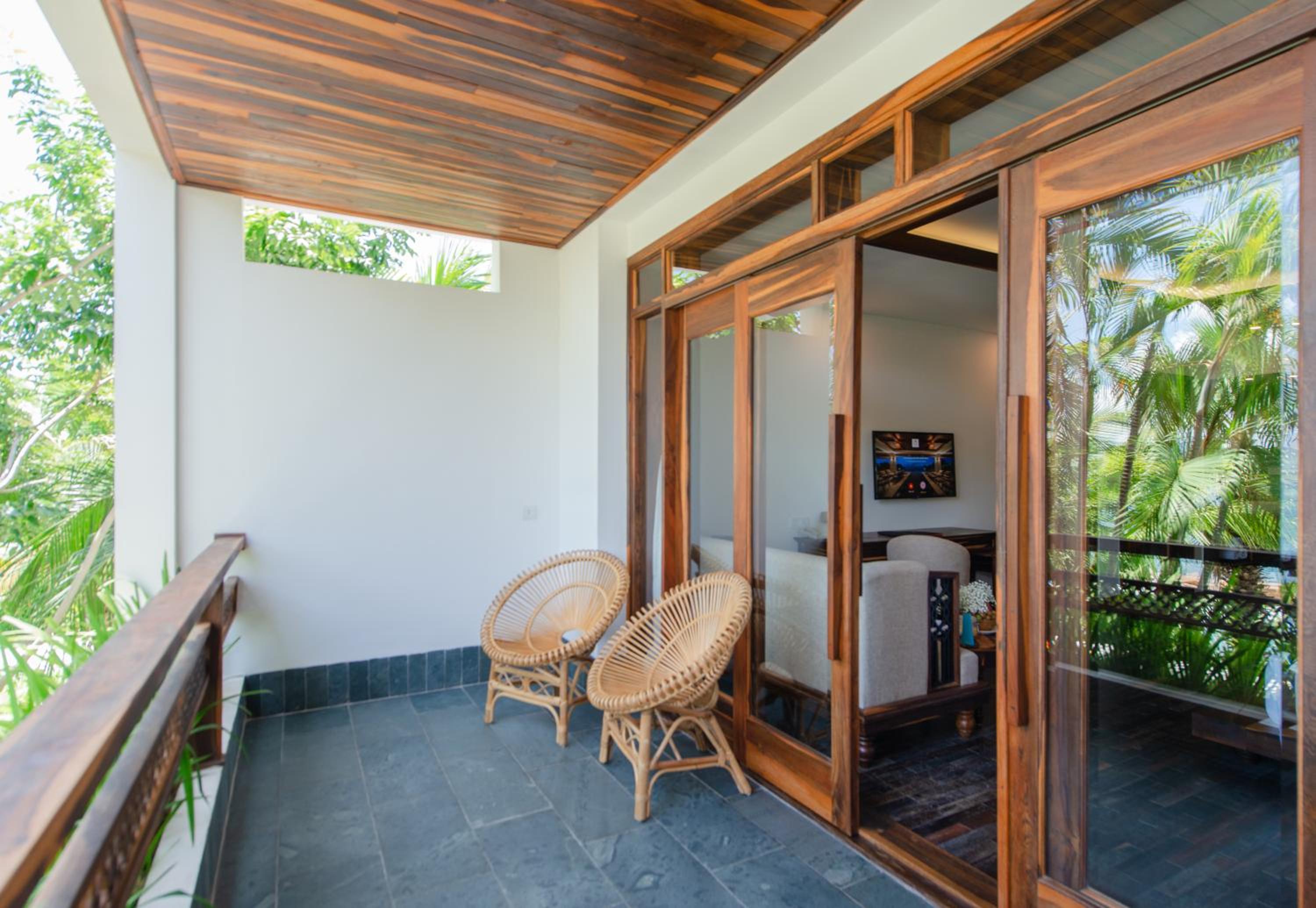 Ocean View Premium King - Photo 9