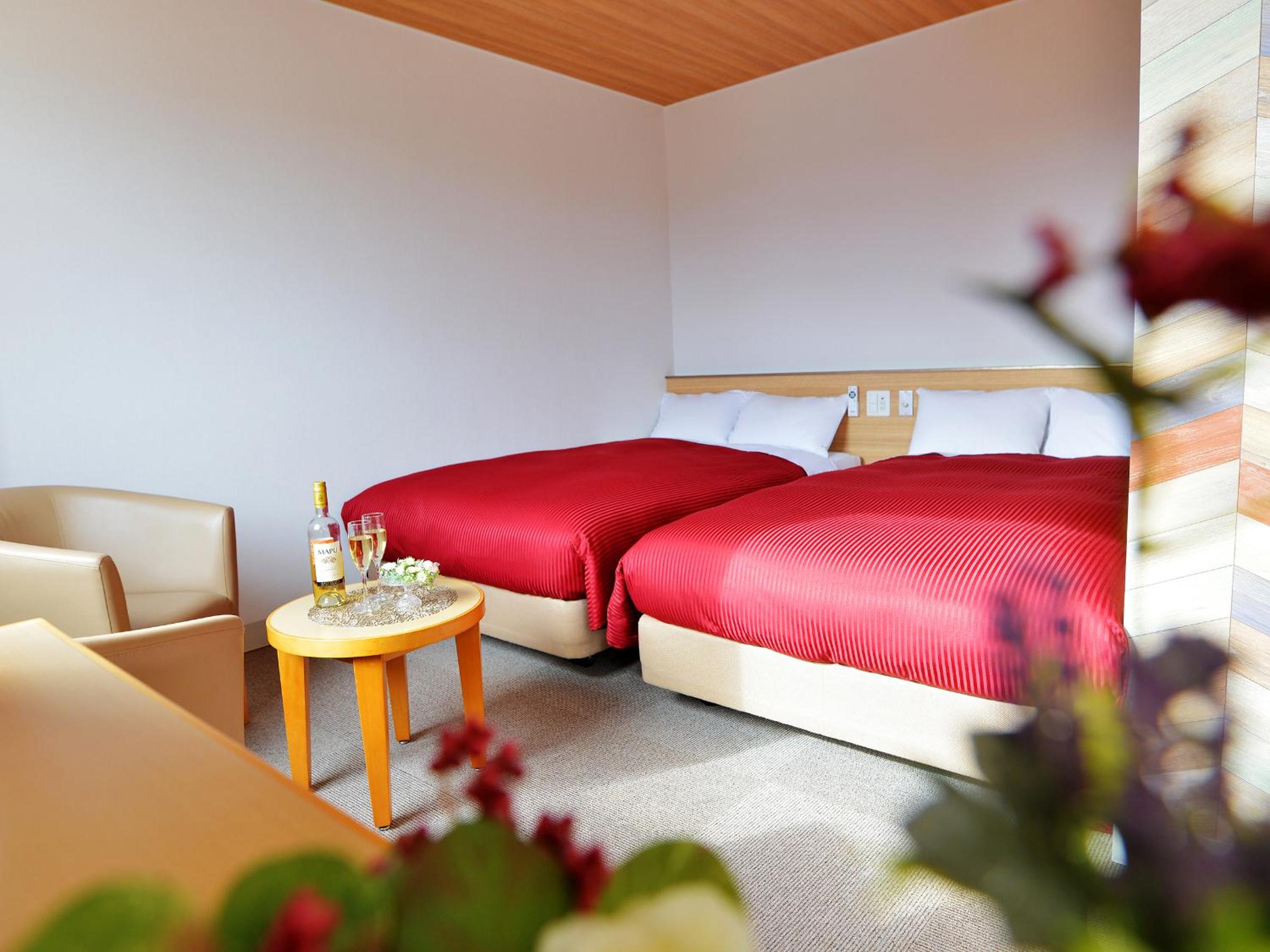 Standard Twin Room - Non-Smoking - Premium Floor - Photo 1